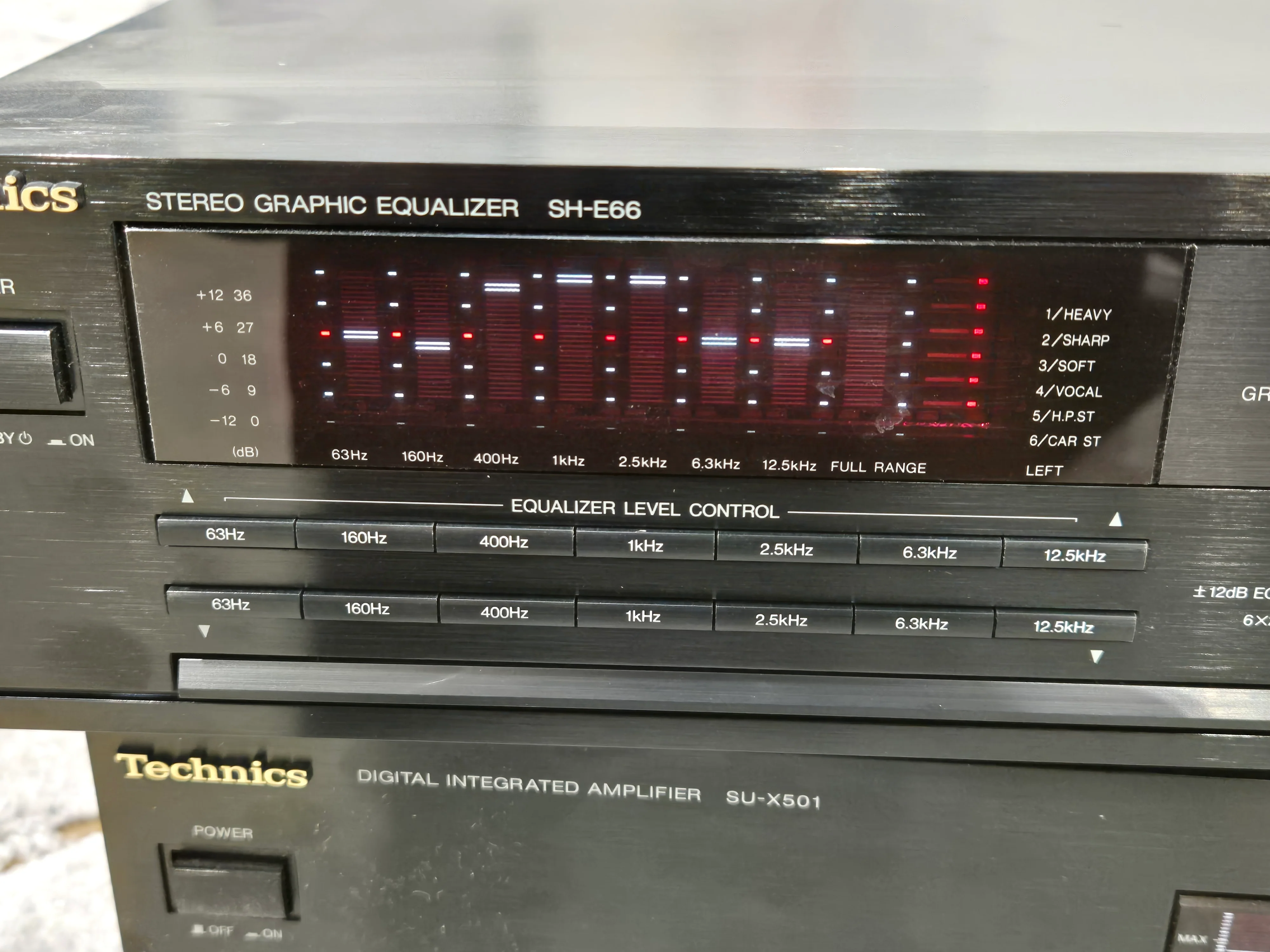Technics SH-E66 - Stereo Graphic Equalizer - Image 2