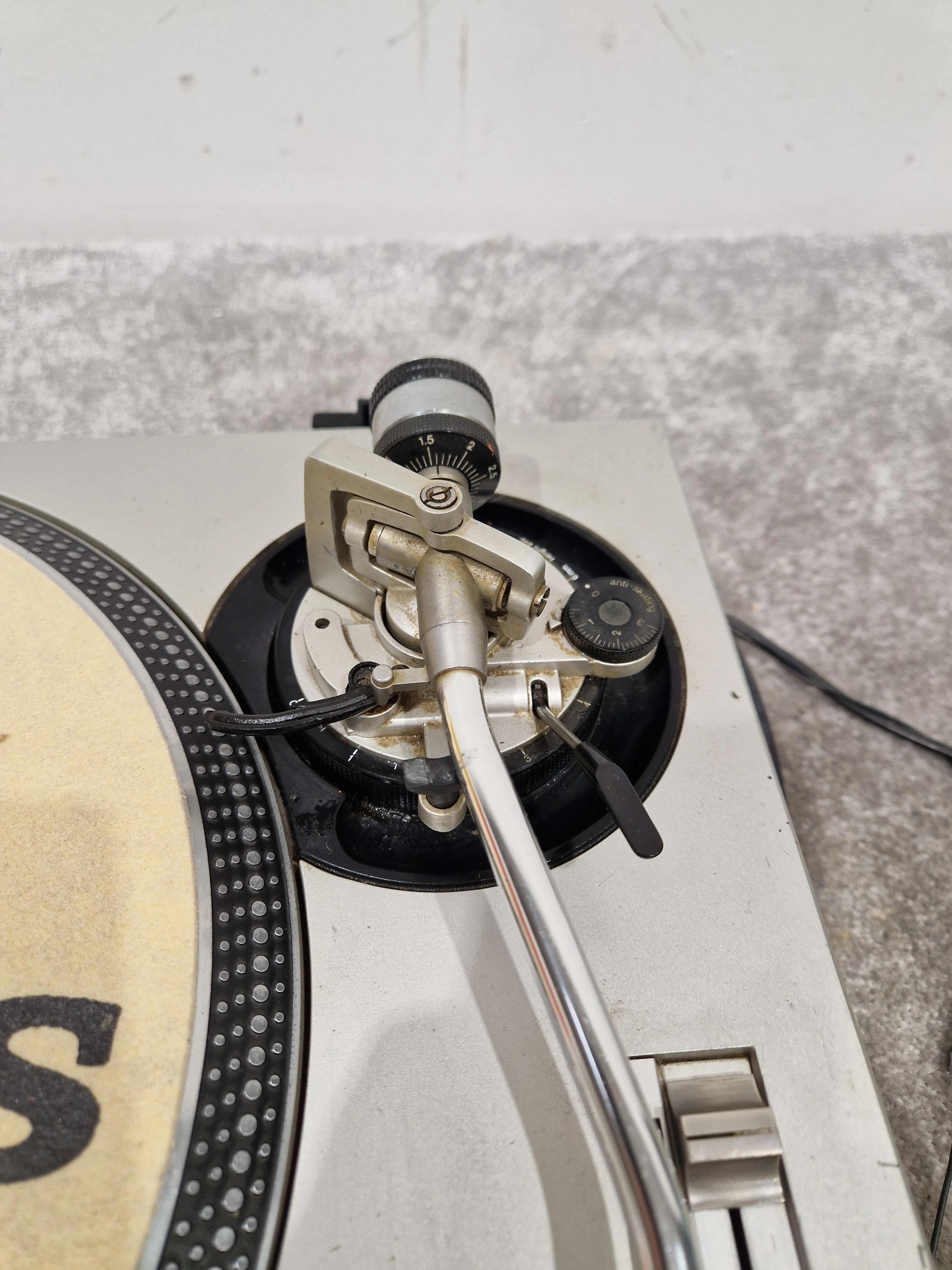 Technics SL-1200 MK2-A - Direct Drive Turntable - Good w/ Power Supply - Image 2