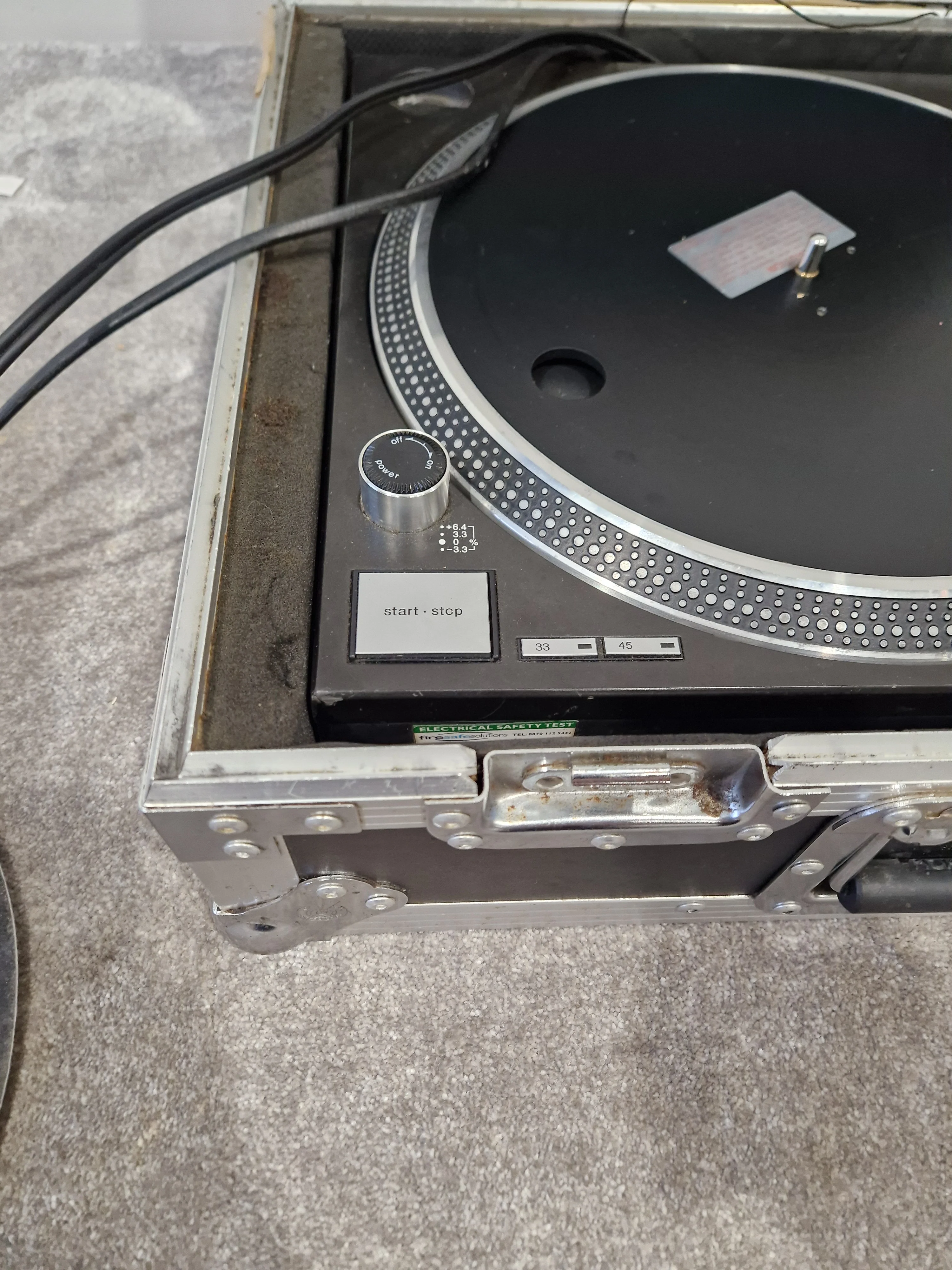 Technics SL-1210MK5 Turntable – Quartz Direct Drive – Road Case Included – Good - Image 5