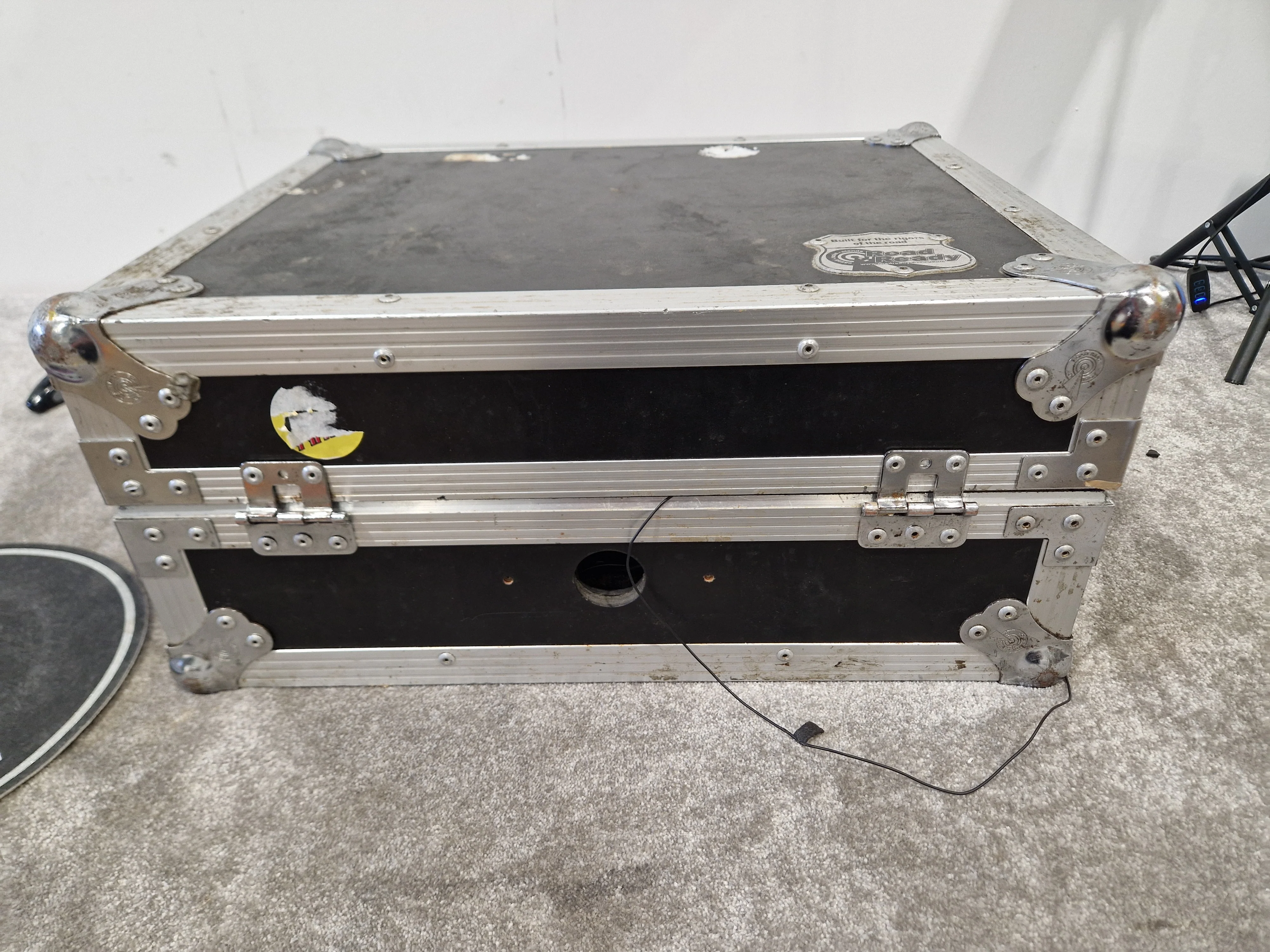 Technics SL-1210MK5 Turntable – Quartz Direct Drive – Road Case Included – Good - Image 8