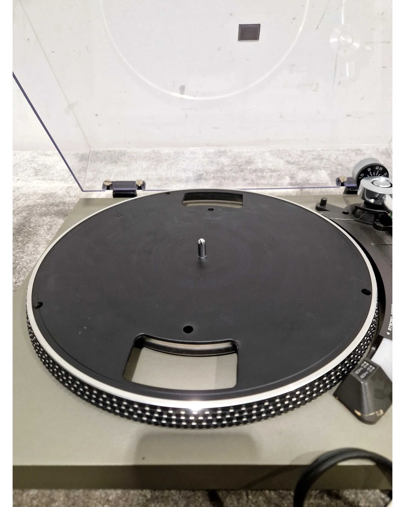 Technics SL-23 - Turntable - Silver/Grey - Refurbished w/ Manuals - Image 15