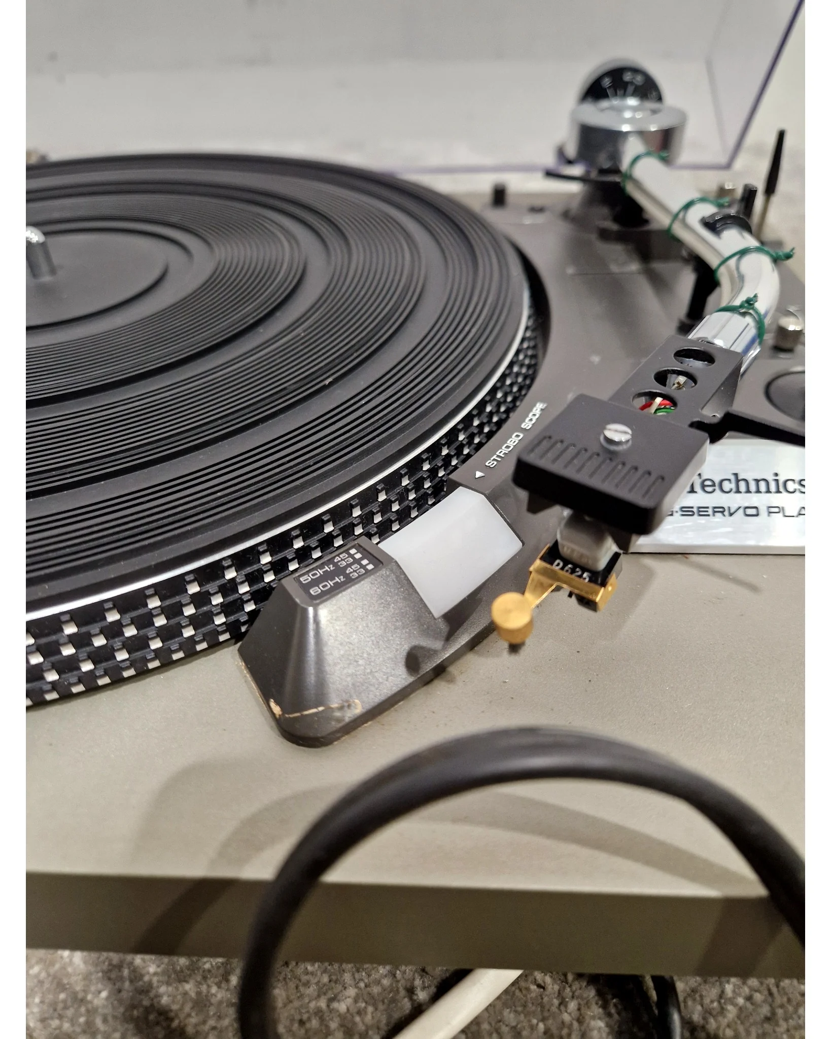 Technics SL-23 - Turntable - Silver/Grey - Refurbished w/ Manuals - Image 17