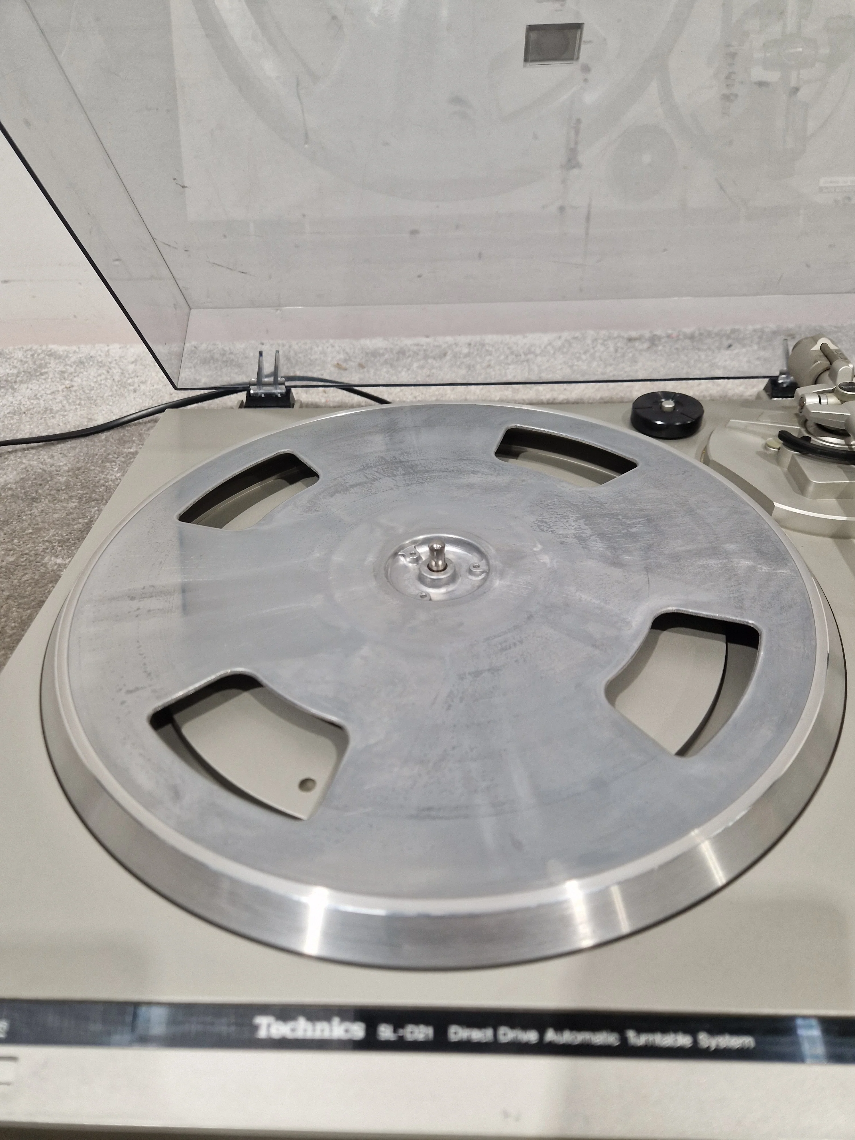 Technics SL-D21 - Direct Drive Automatic Turntable System - Silver - Image 6