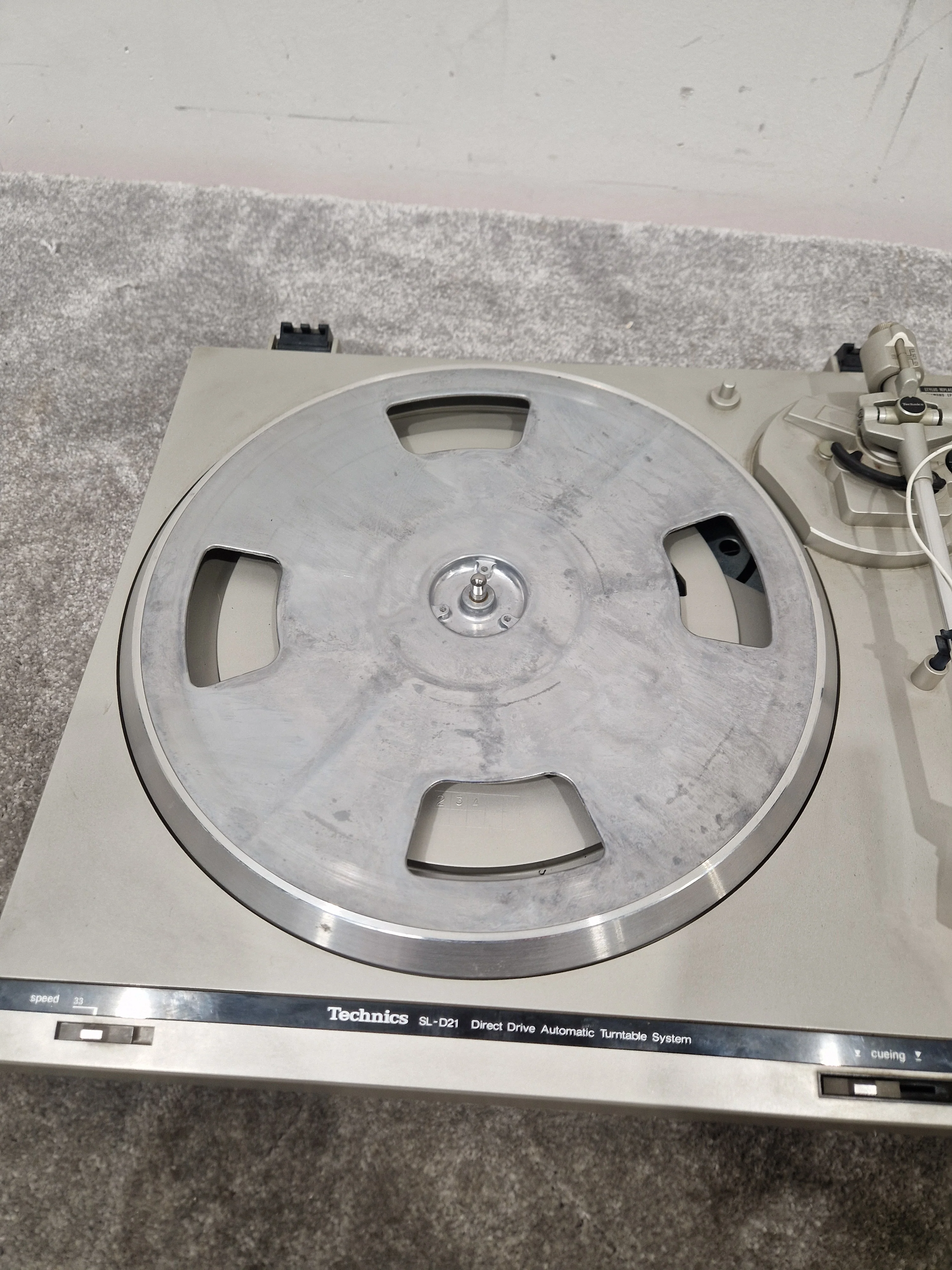 Technics SL-D21 - Vintage Direct Drive Turntable - Very Good w/ New Stylus Installed - Image 2