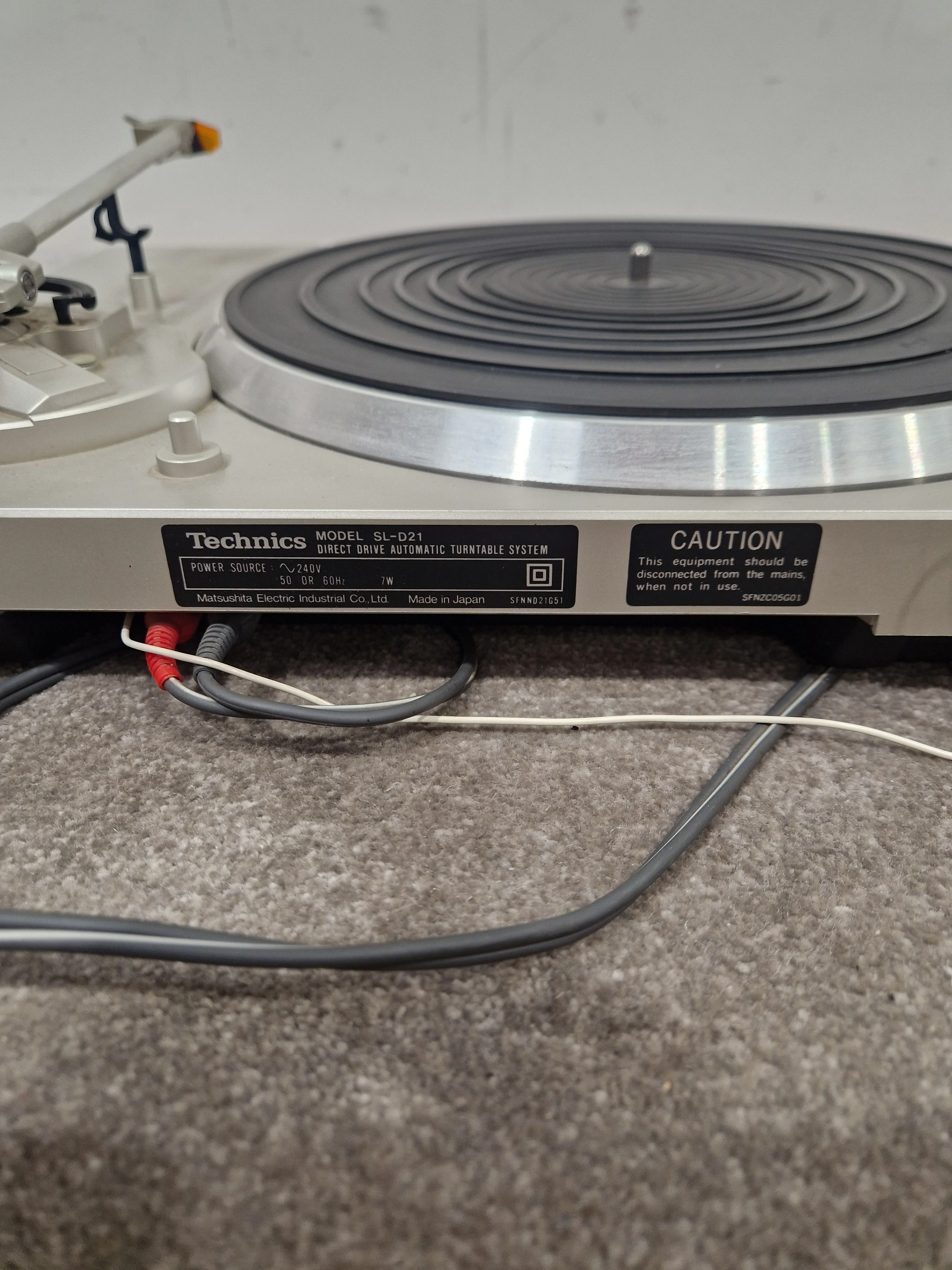 Technics Sl-d21 Turntable - Direct Drive, Quartz-Locked - Very Good w/ Manuals - Image 7