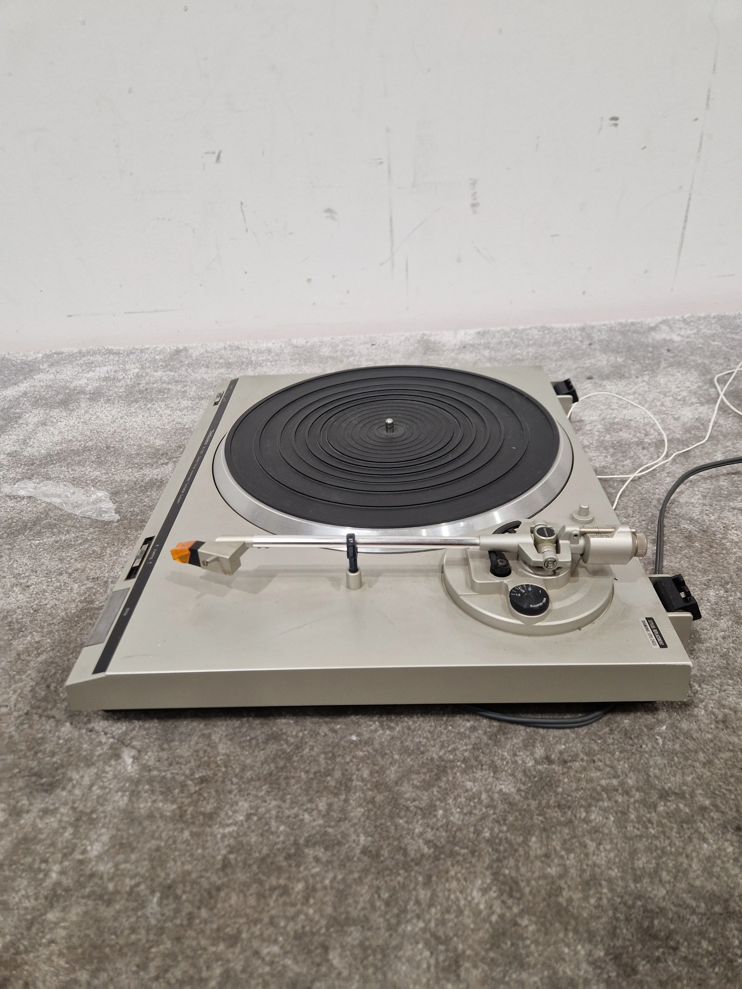 Technics Sl-d21 Turntable - Direct Drive, Quartz-Locked - Very Good w/ Manuals - Image 9