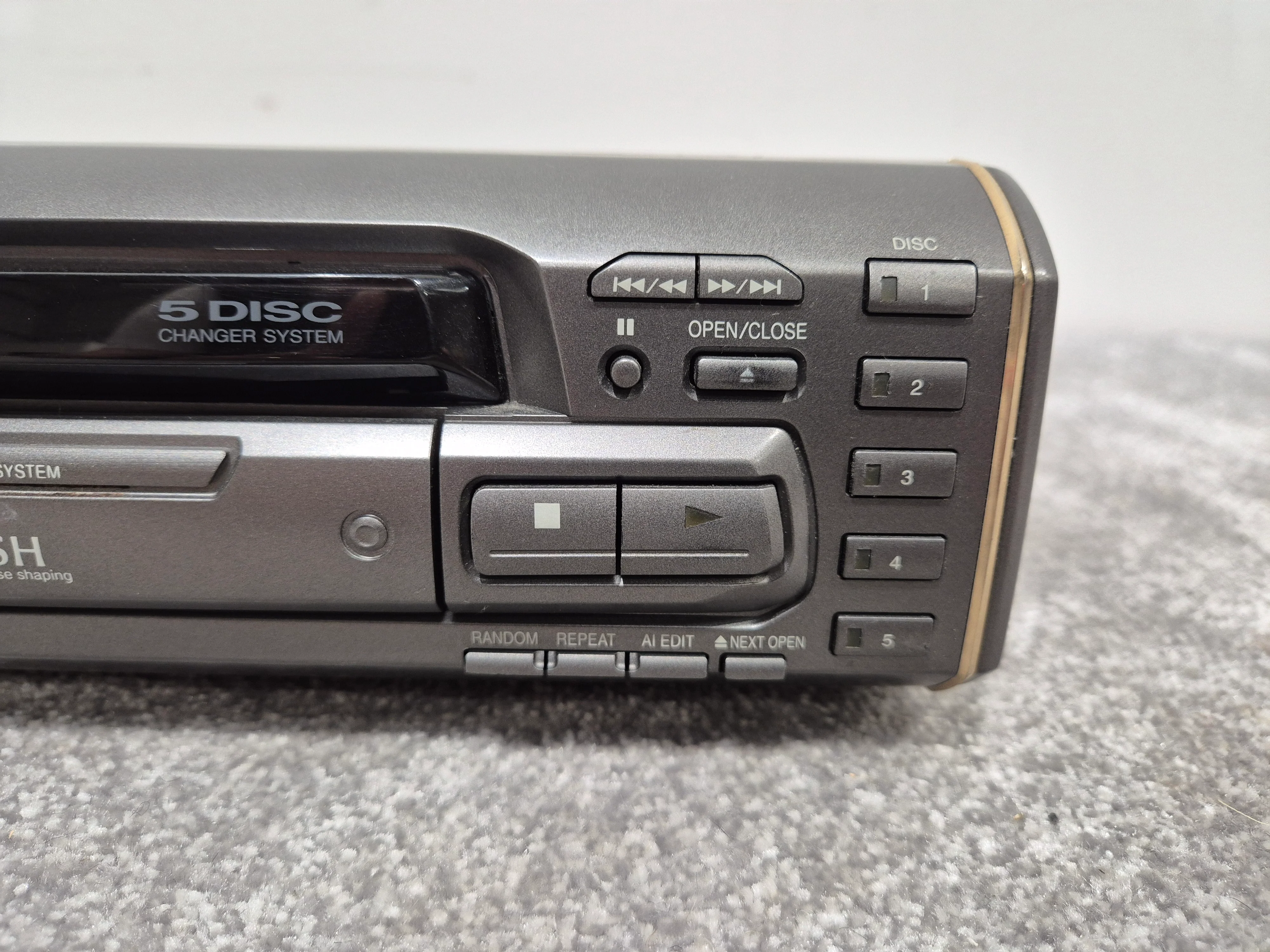 Technics SL-EH600 - Compact CD Player (Spares or Repairs) - Image 2