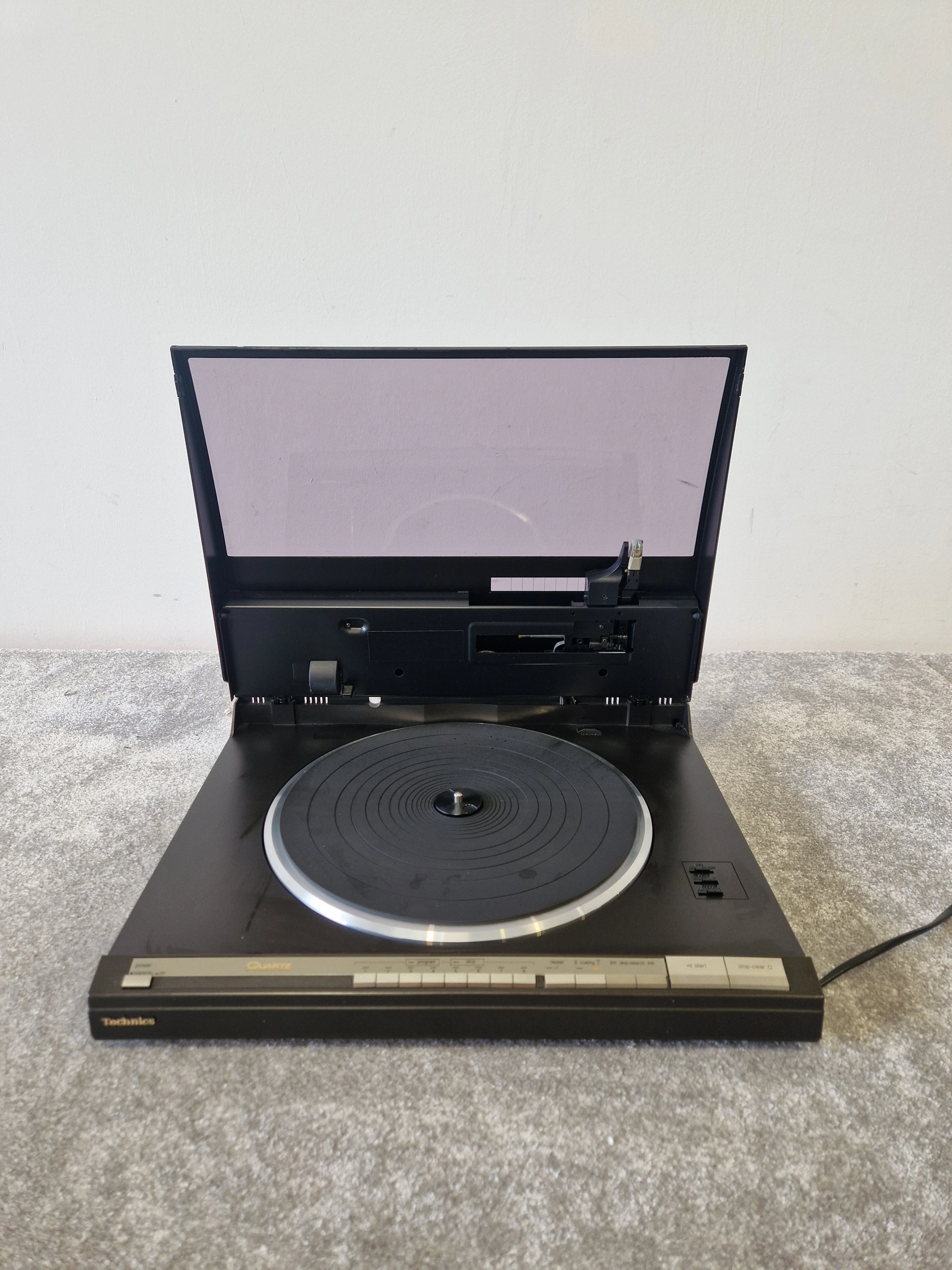Technics SL-L3 Linear Tracking Turntable – Quartz Direct Drive, Fully Automatic - Excellent - Image 2