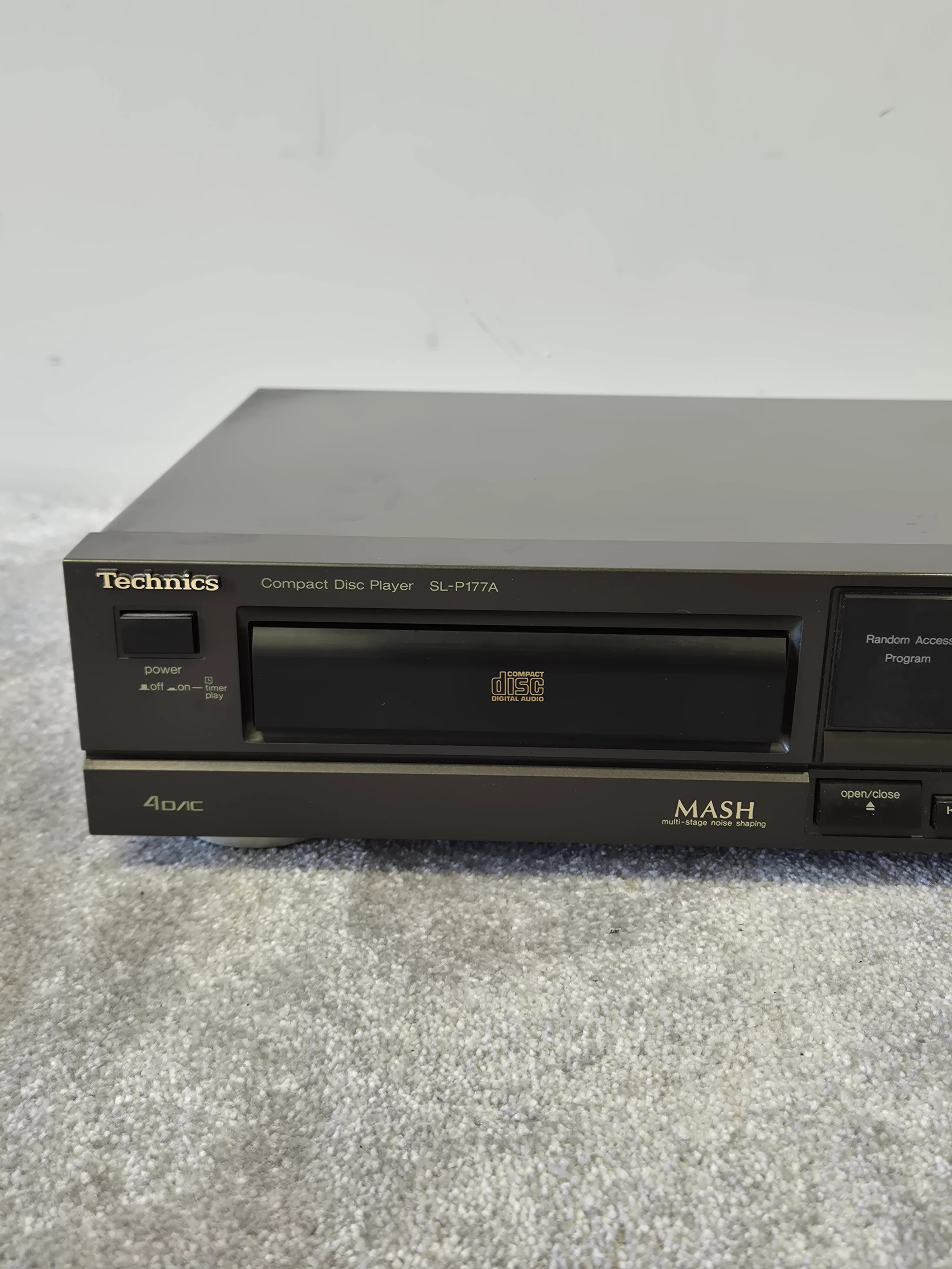 Technics SL-P177A - Compact Disc Player - Image 3