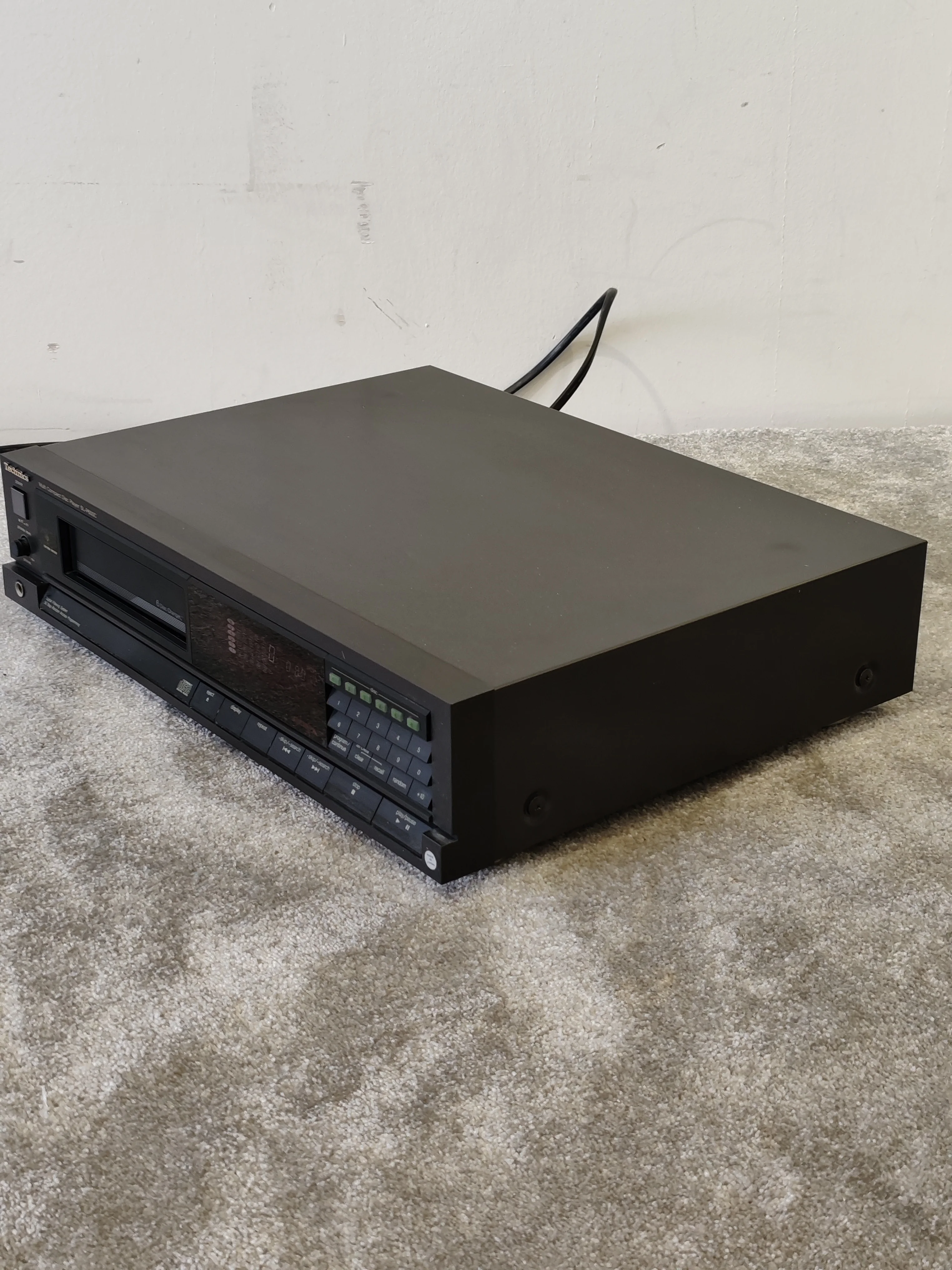 Technics SL-P600C Multi CD Player – Spares or Repair – Missing Disc Changer - Image 9