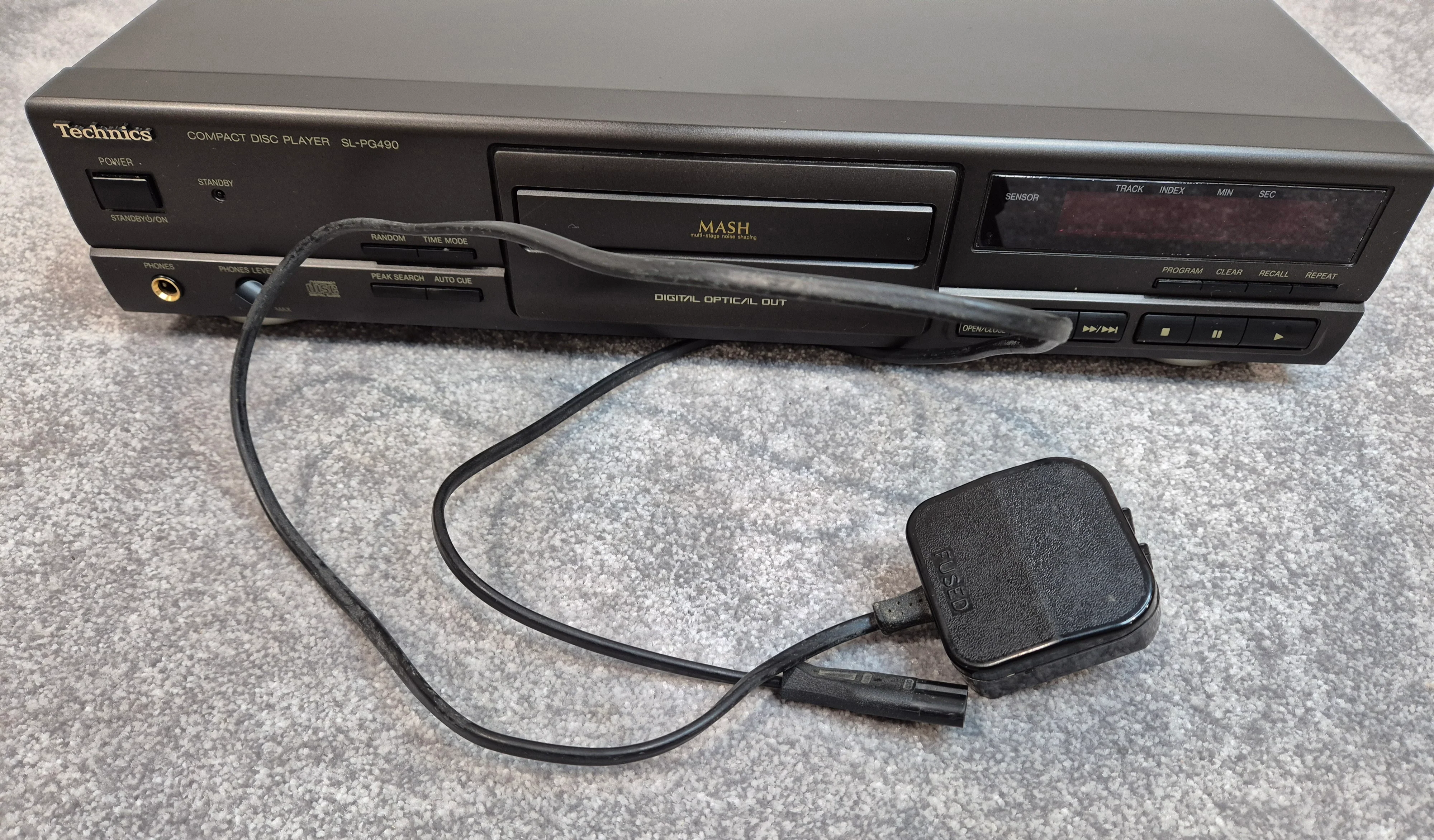 Technics SL-PG490 CD Player - Black - Stereo Hi-Fi CD Player - Image 7