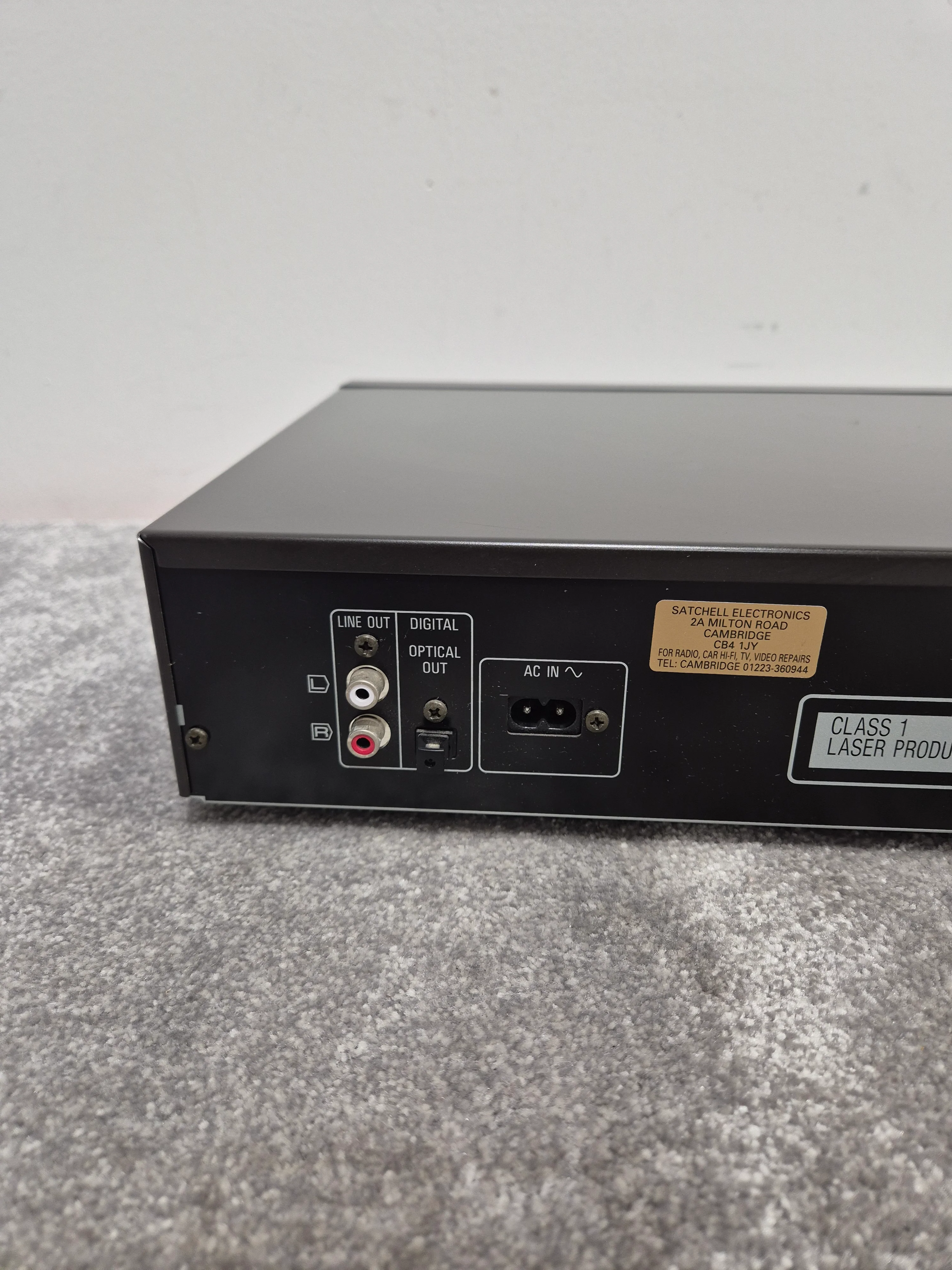 Technics SL-PG490 - CD Player - Spares or Repair - Image 8