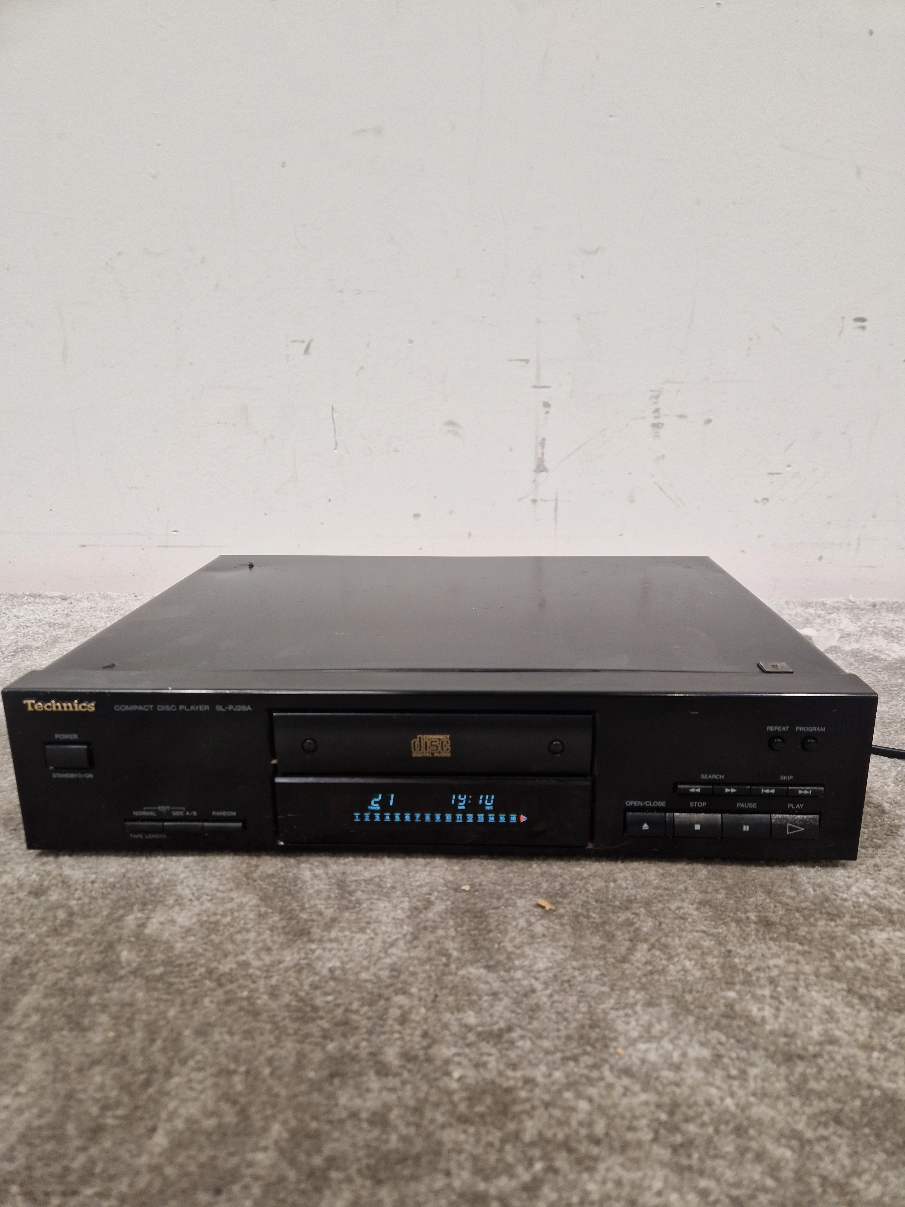 Technics SL-PJ28A CD Player - Manual Disc Tray - Fair - Image 13