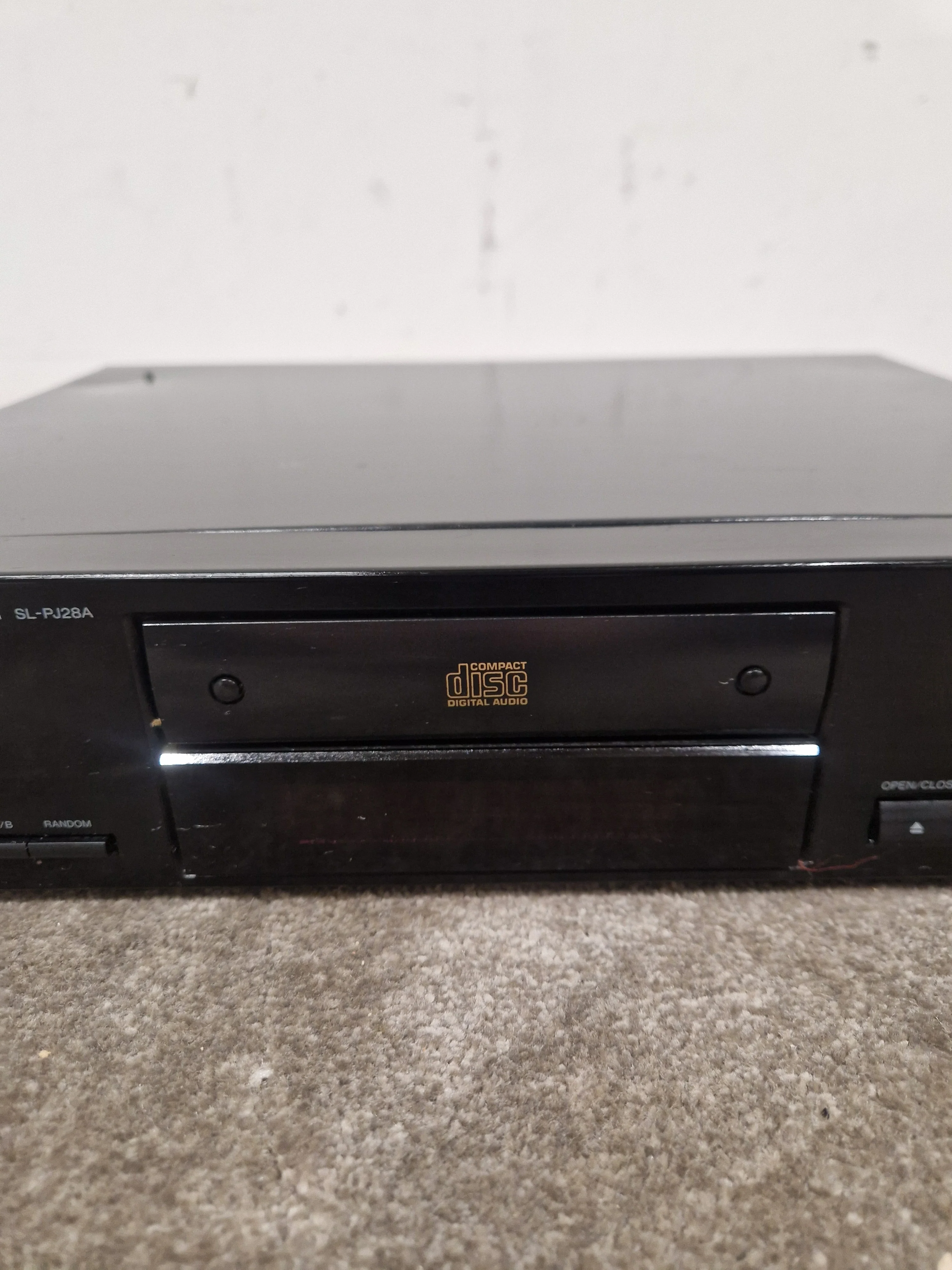 Technics SL-PJ28A CD Player - Manual Disc Tray - Fair - Image 15