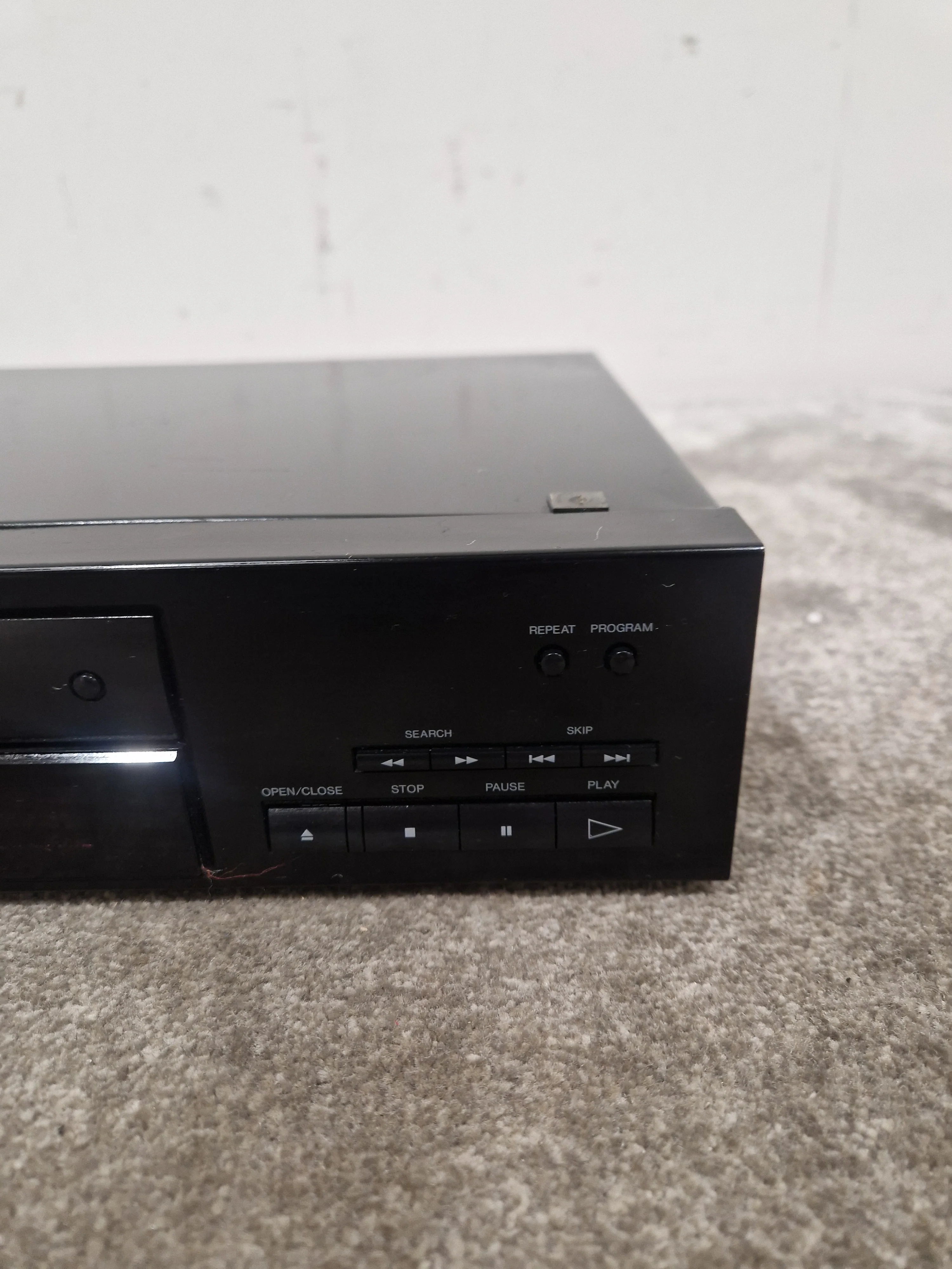 Technics SL-PJ28A CD Player - Manual Disc Tray - Fair - Image 4