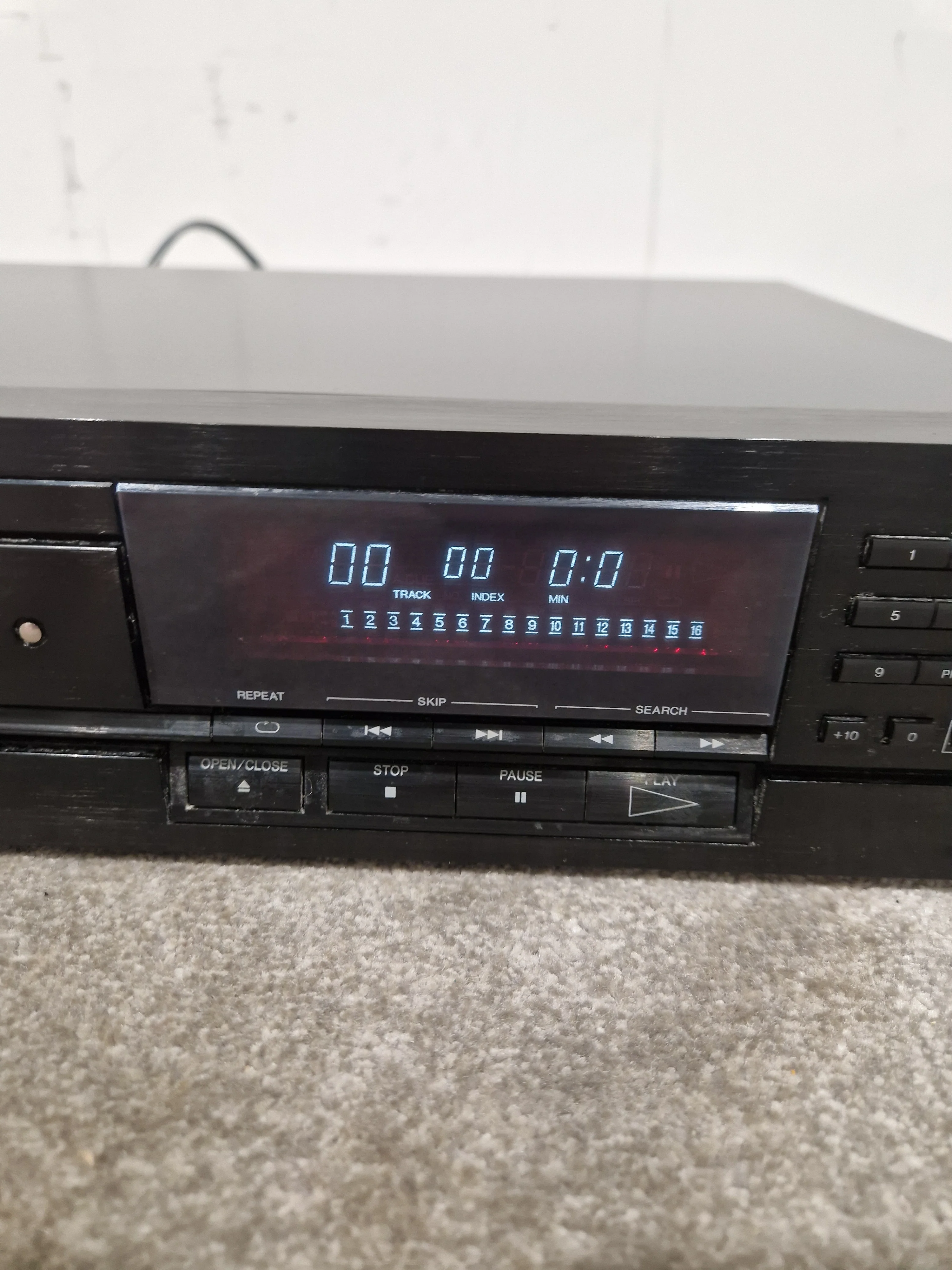 Technics SL-PJ37A - CD Player - Black - Spares or Repair - Image 4