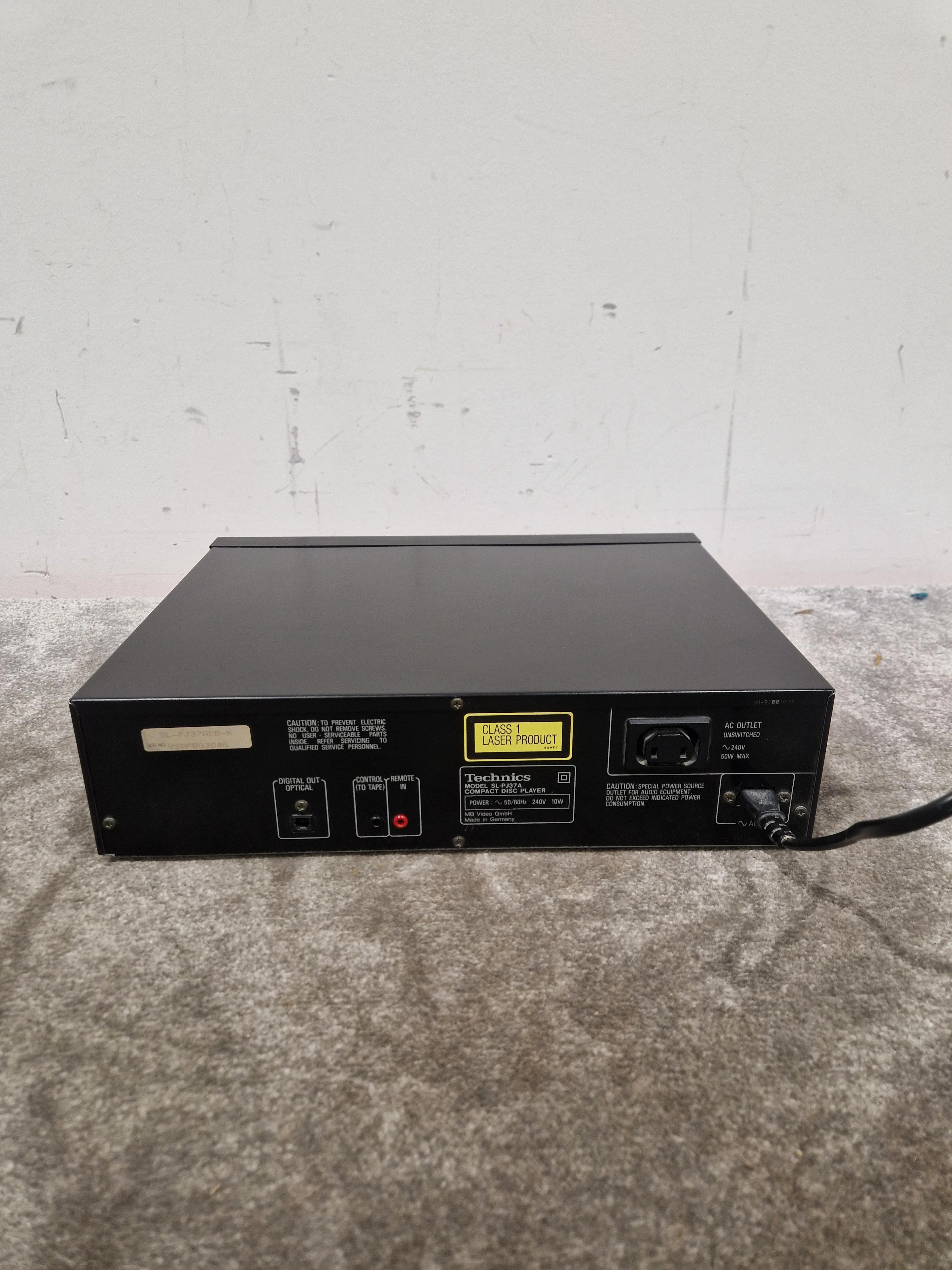 Technics SL-PJ37A - CD Player - Black - Spares or Repair - Image 9
