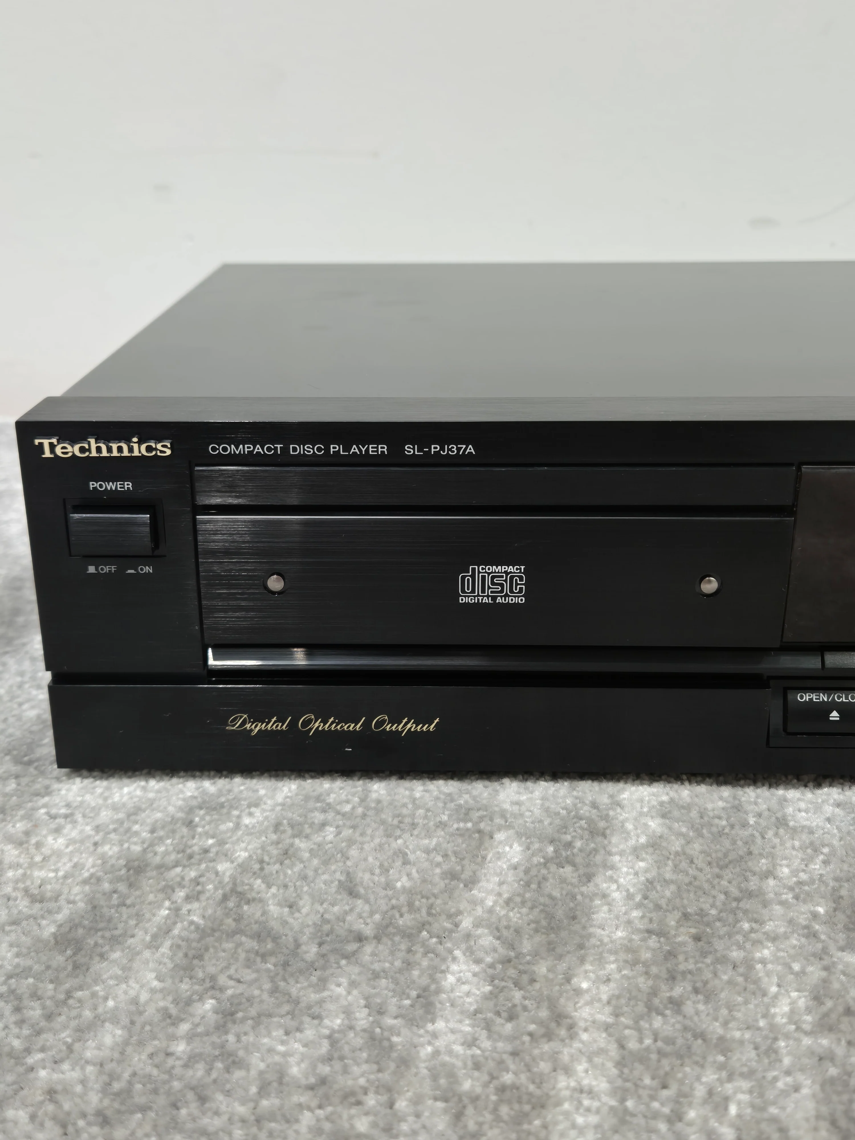 Technics SL-PJ37A - Compact Disc Player - Excellent - Image 3