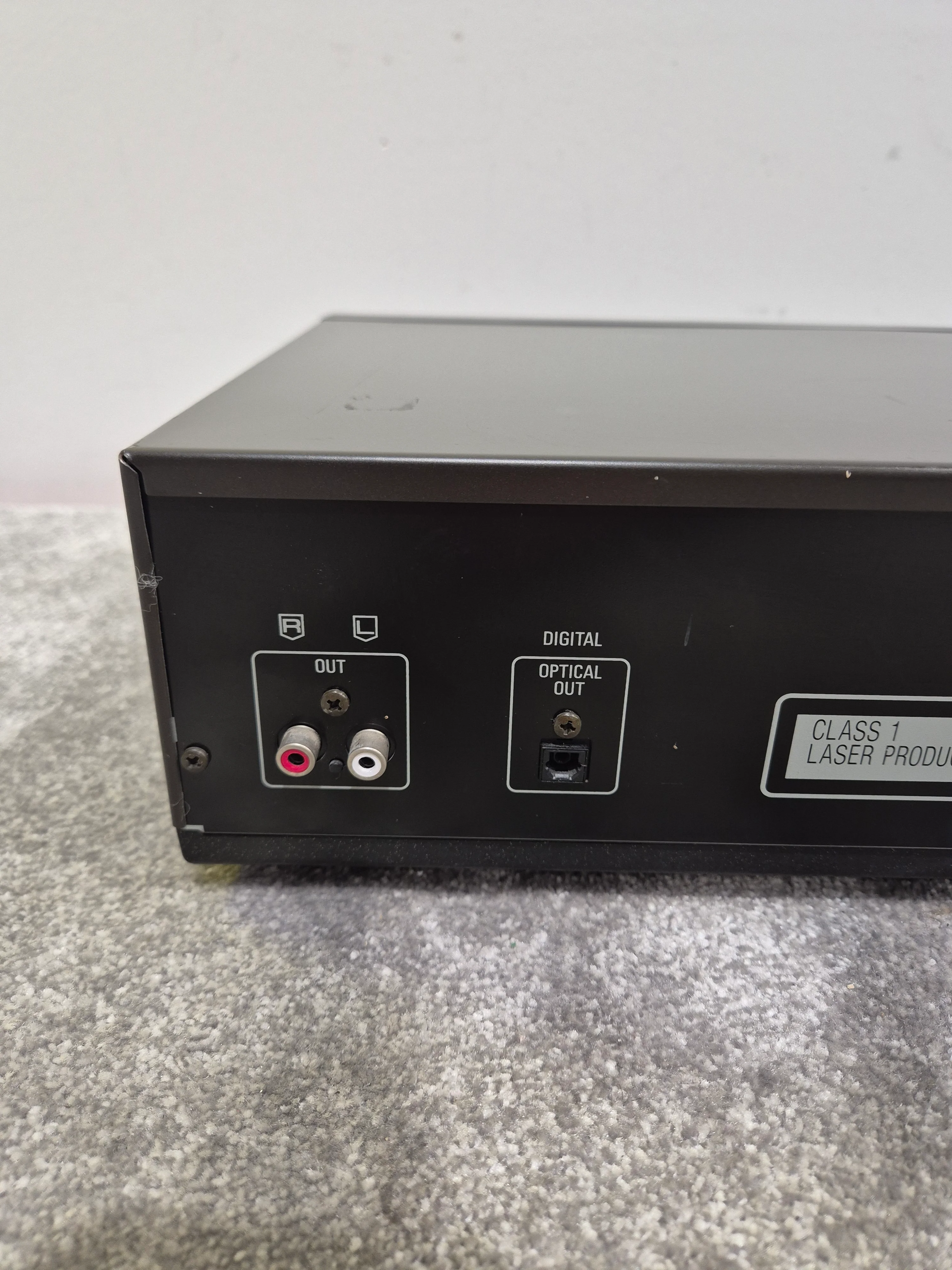 Technics SL-PS670A - High Fidelity CD Player - Excellent - Image 8
