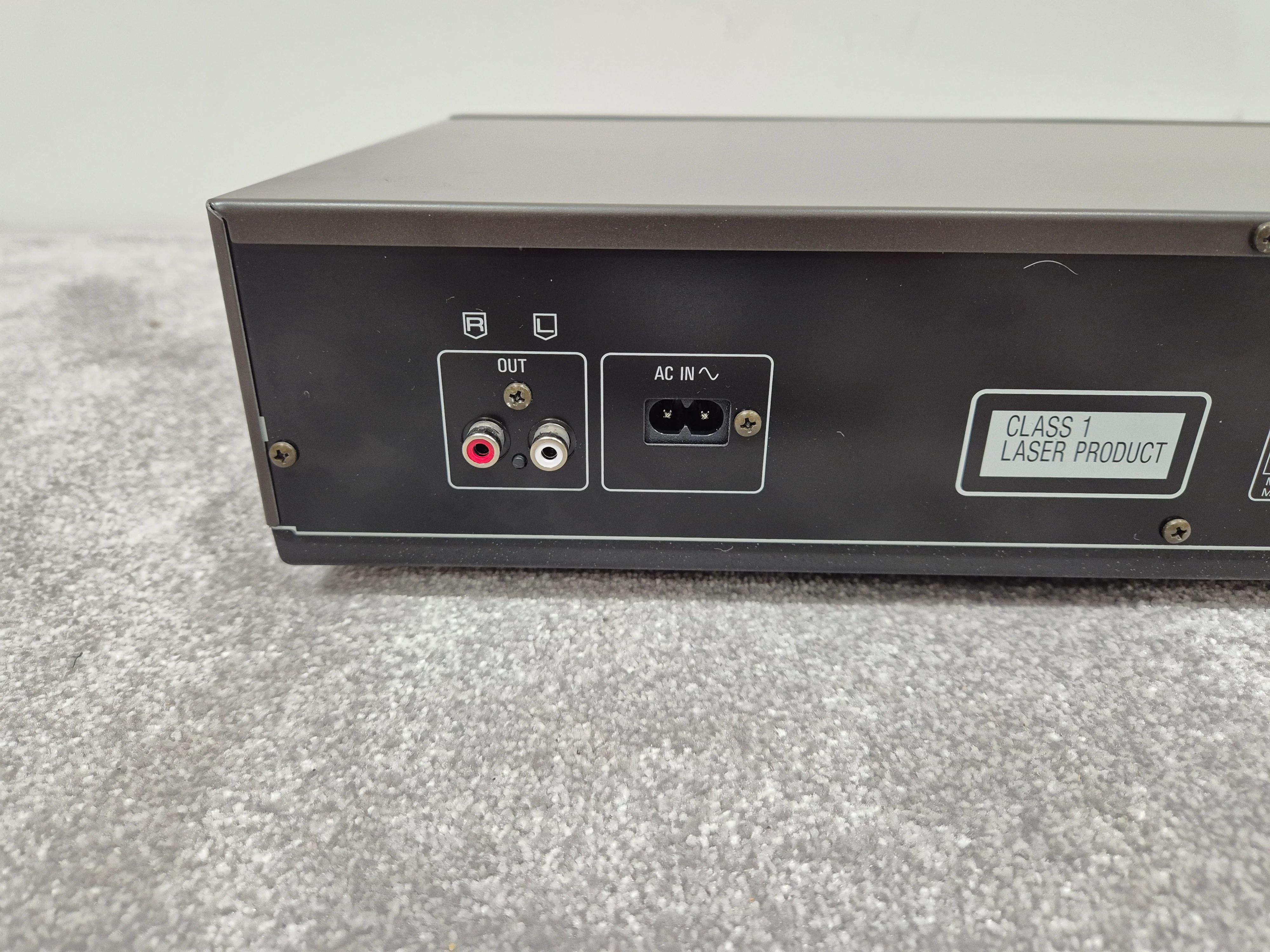 Technics SL-PG580A - 1990's Stereo Compact Disc Player - Image 7