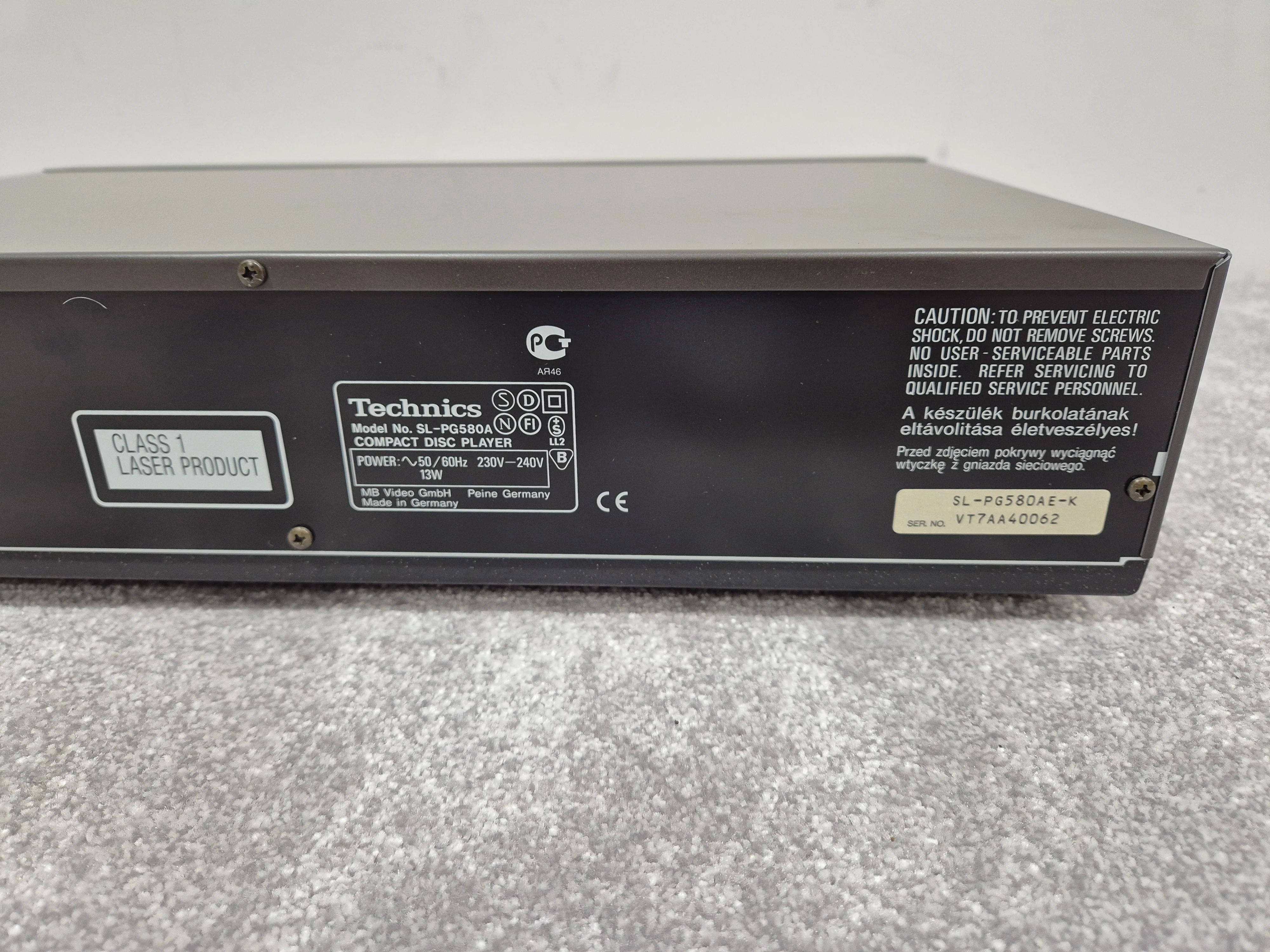 Technics SL-PG580A - 1990's Stereo Compact Disc Player - Image 8