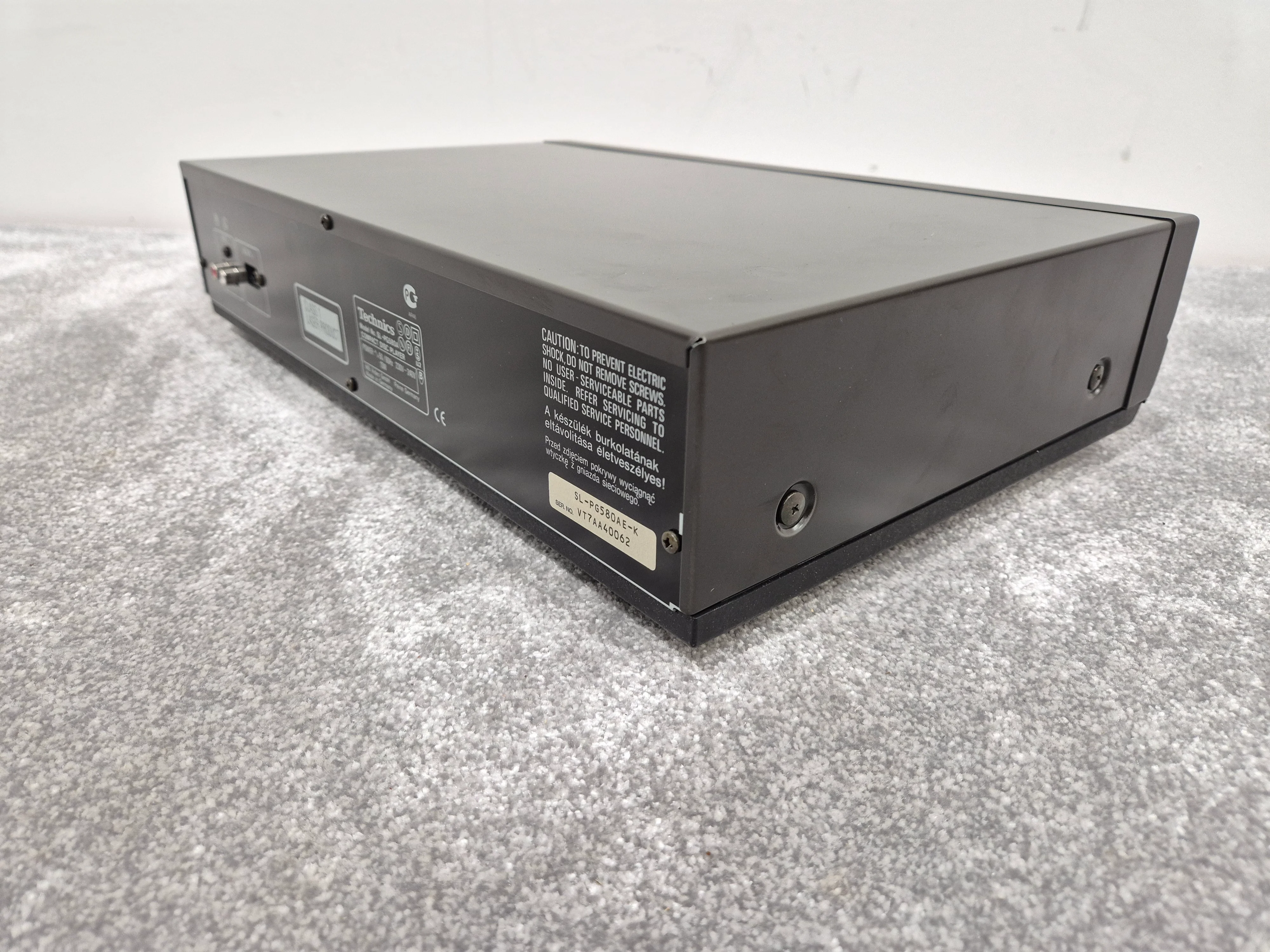 Technics SL-PG580A - 1990's Stereo Compact Disc Player - Image 9