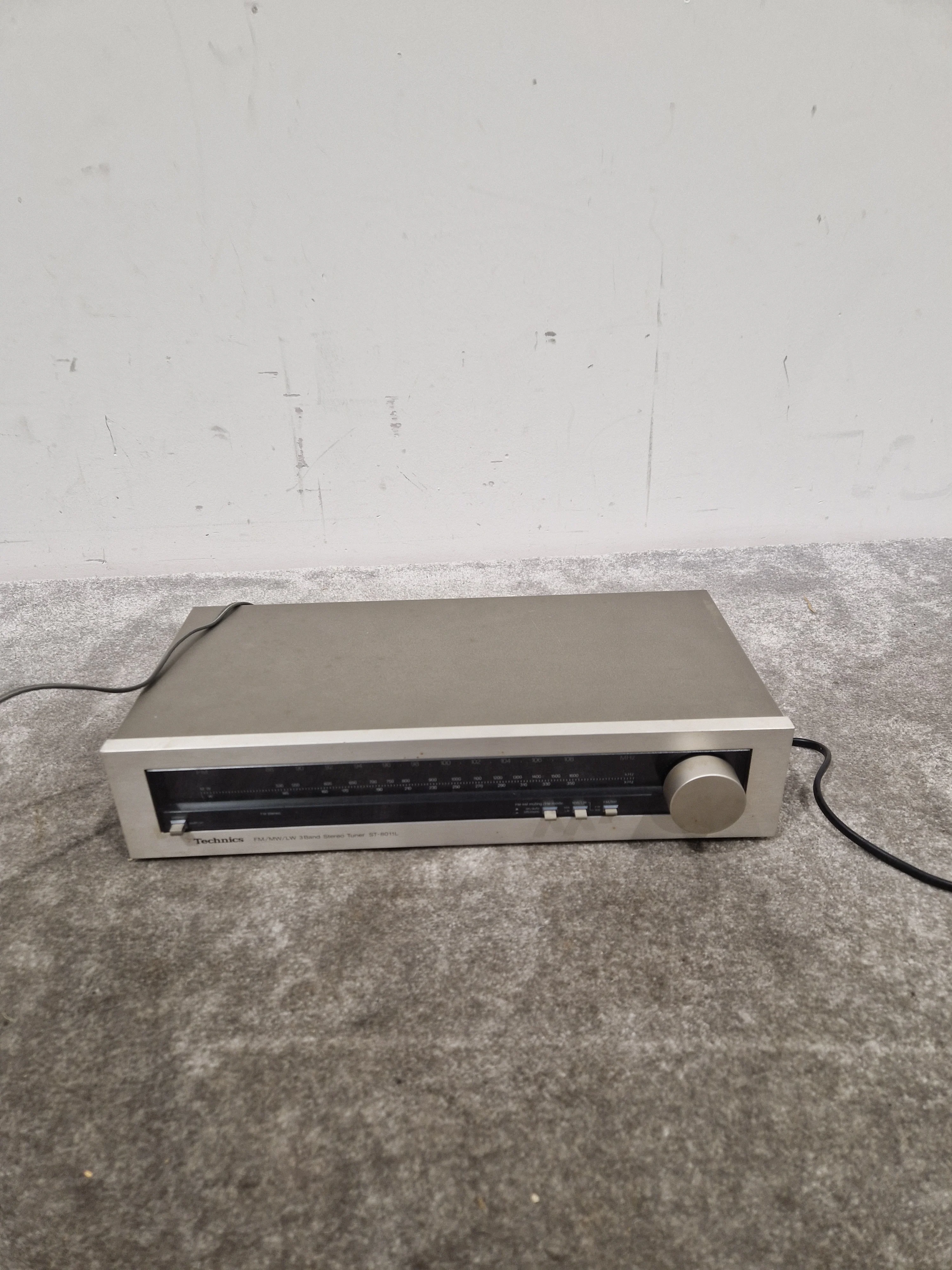Technics ST-8011L Tuner - Analog Precision - Very Good w/ Original Box & Power Cable - Image 6