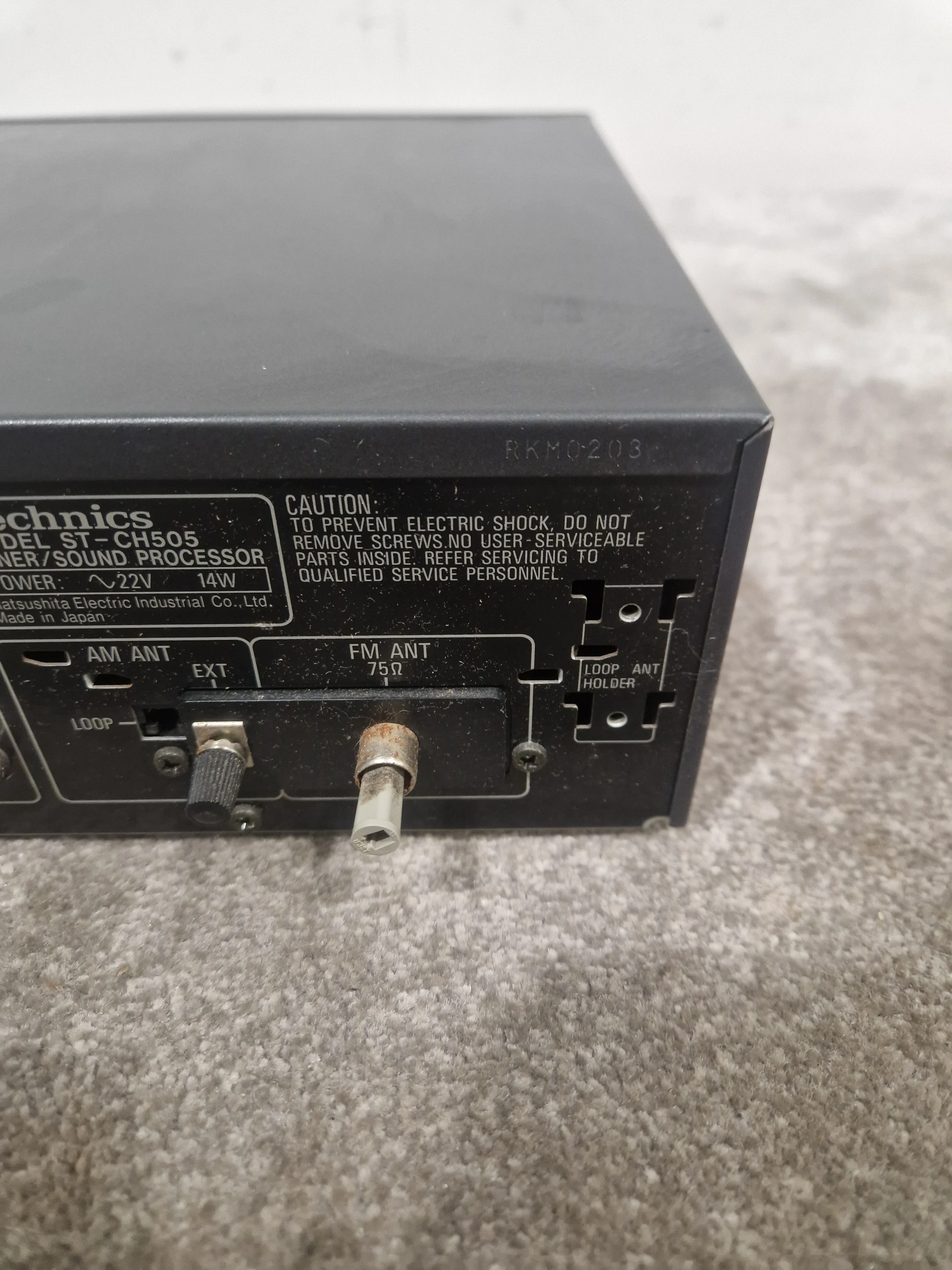 Technics ST-CH505B Tuner/Sound processor black - Spares or Repair - Image 8