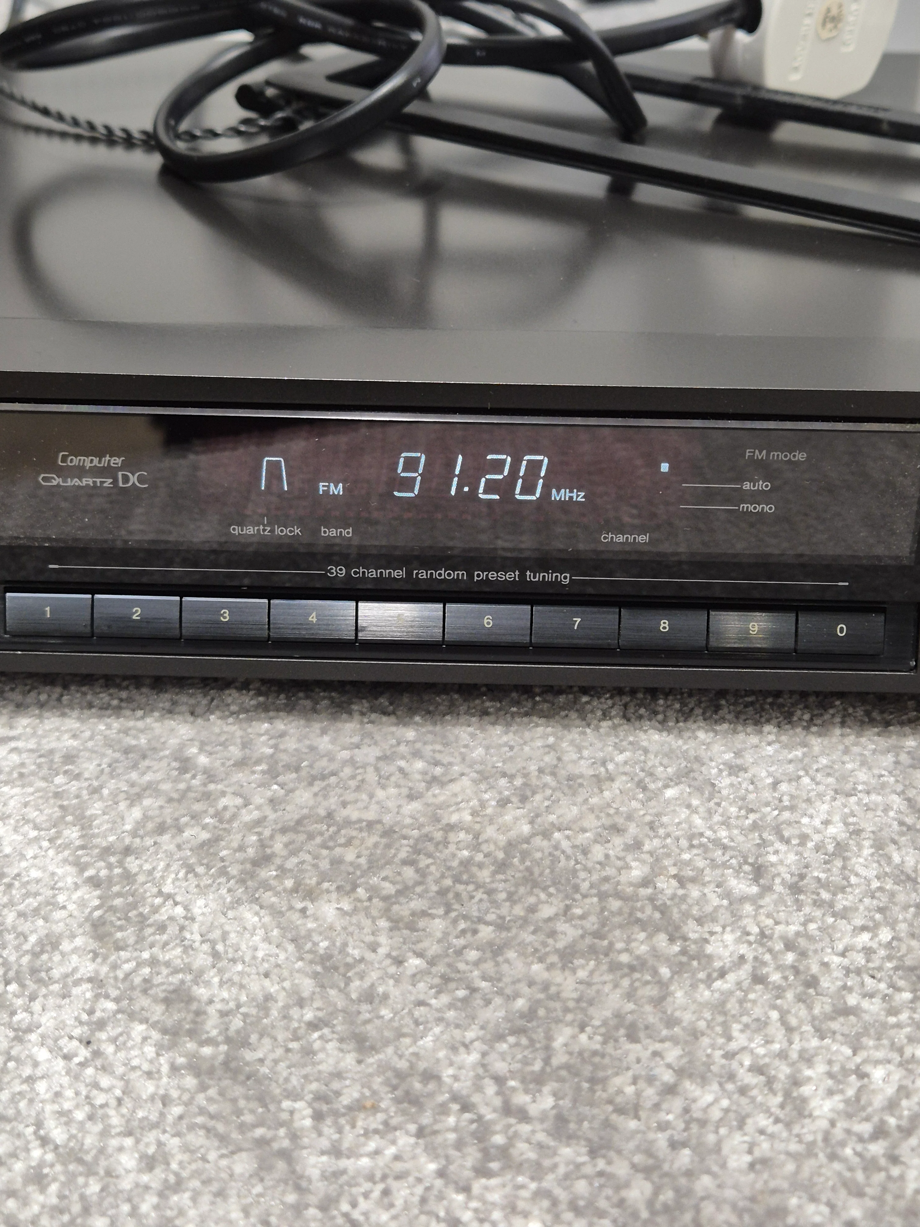 Technics ST-G470L - Vintage Radio Tuner w/ Original Box - Image 2