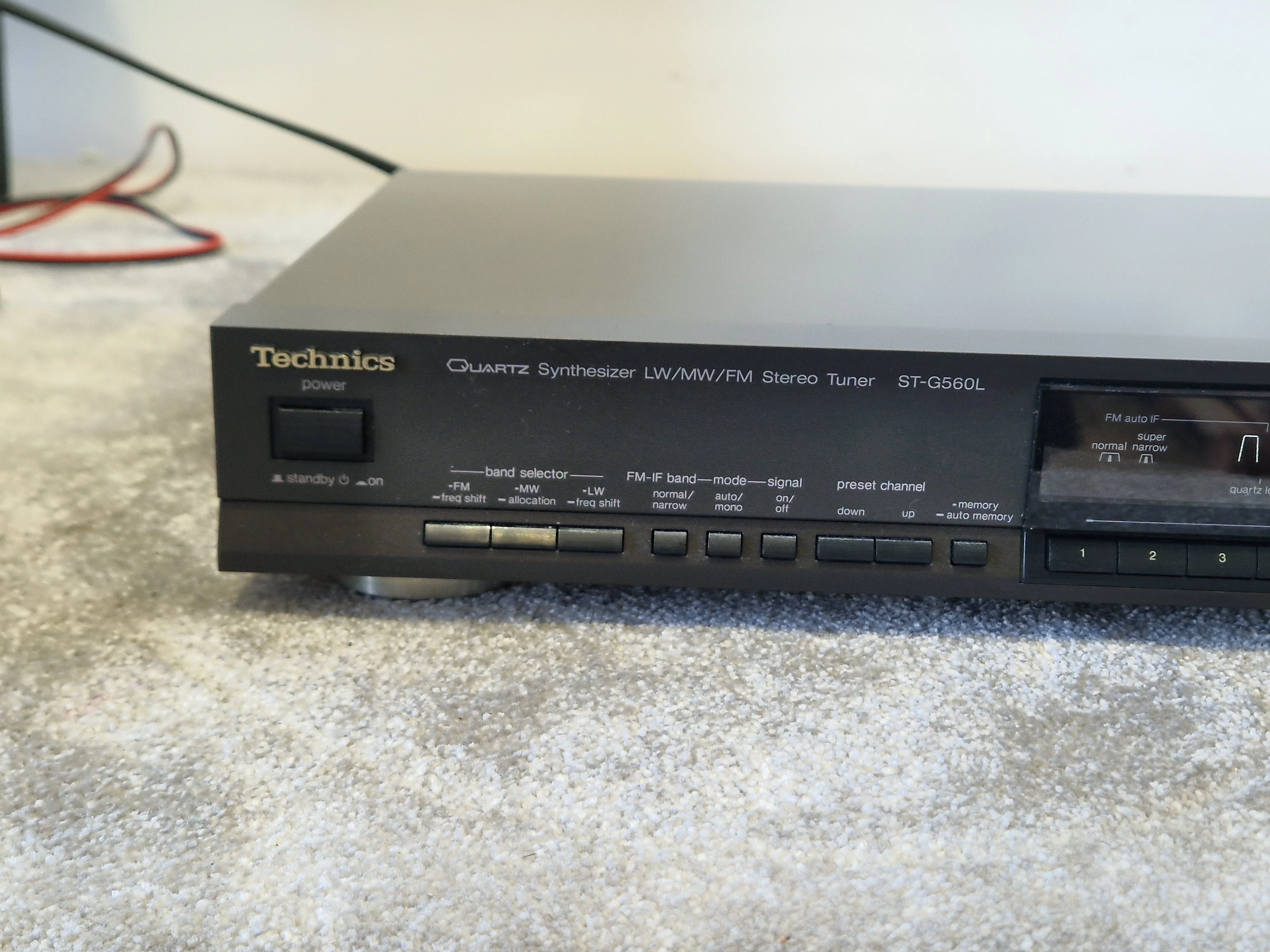 Technics ST-G560L Quartz Synthesizer LW/MW/FM Stereo Tuner – Digital Display - Excellent - Image 3