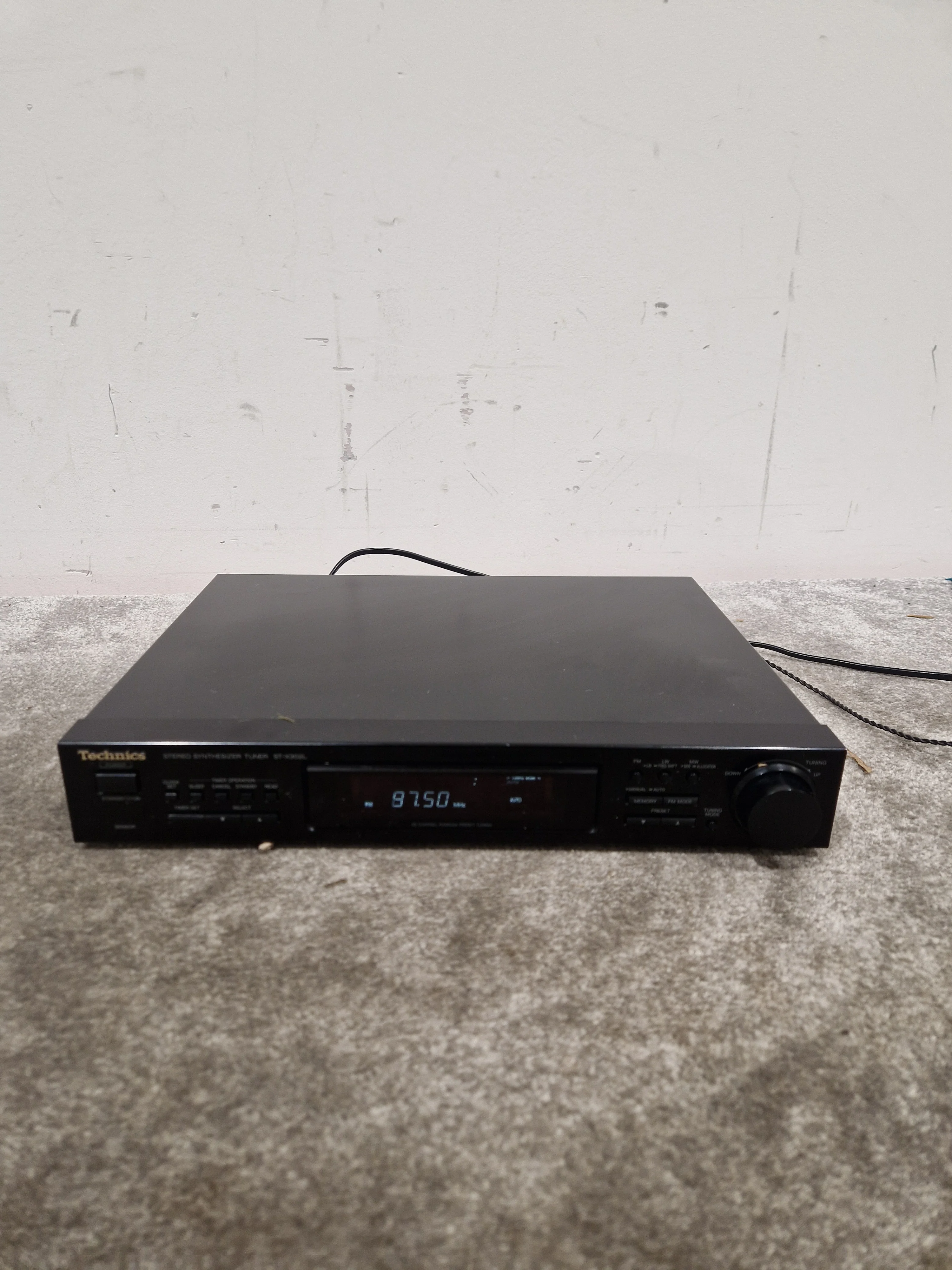 Technics ST-X302L - Stereo Synthesizer Tuner - Good - Image 13