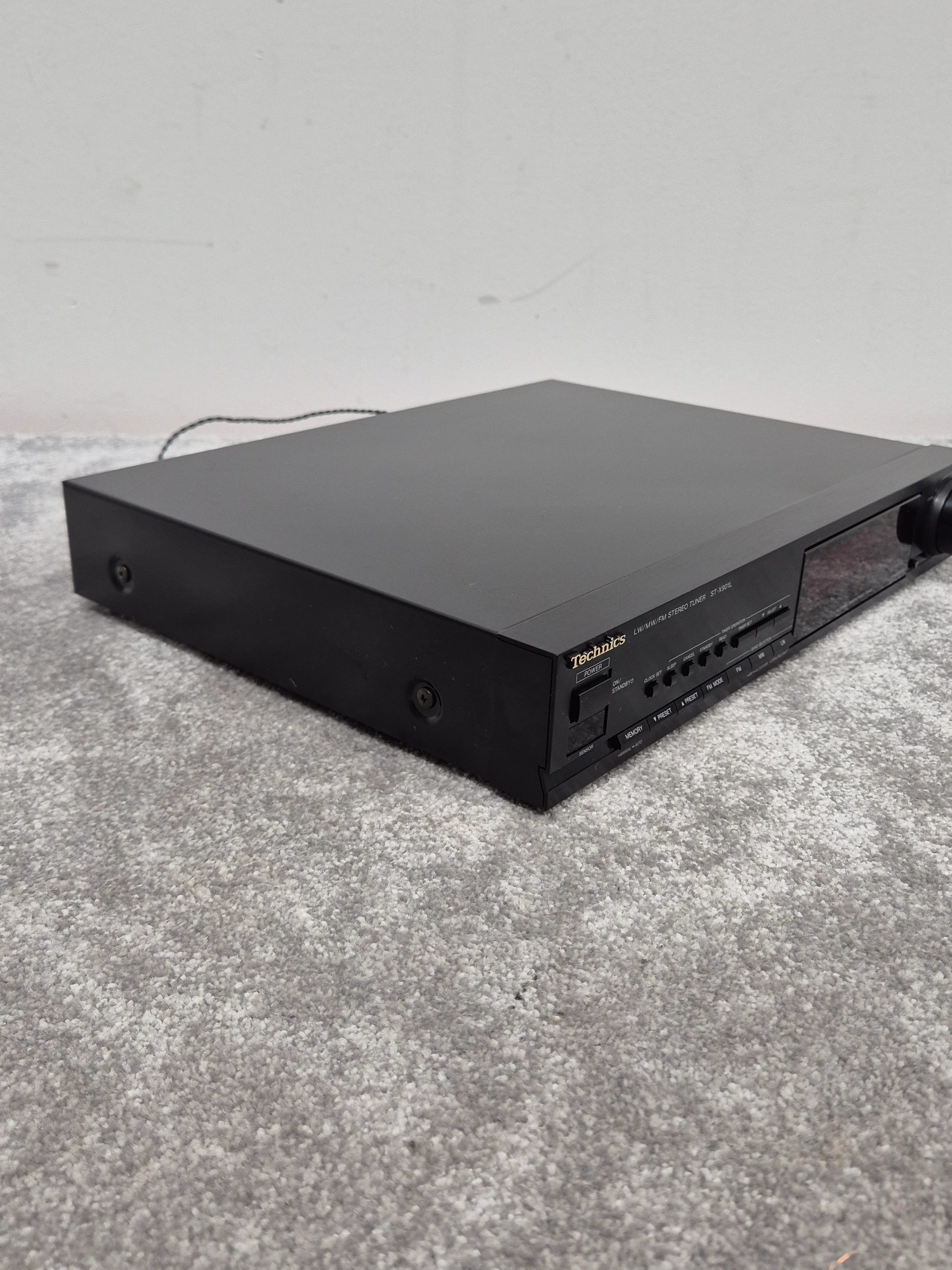 Technics ST-X901L - Audio Tuner - Excellent - Image 4
