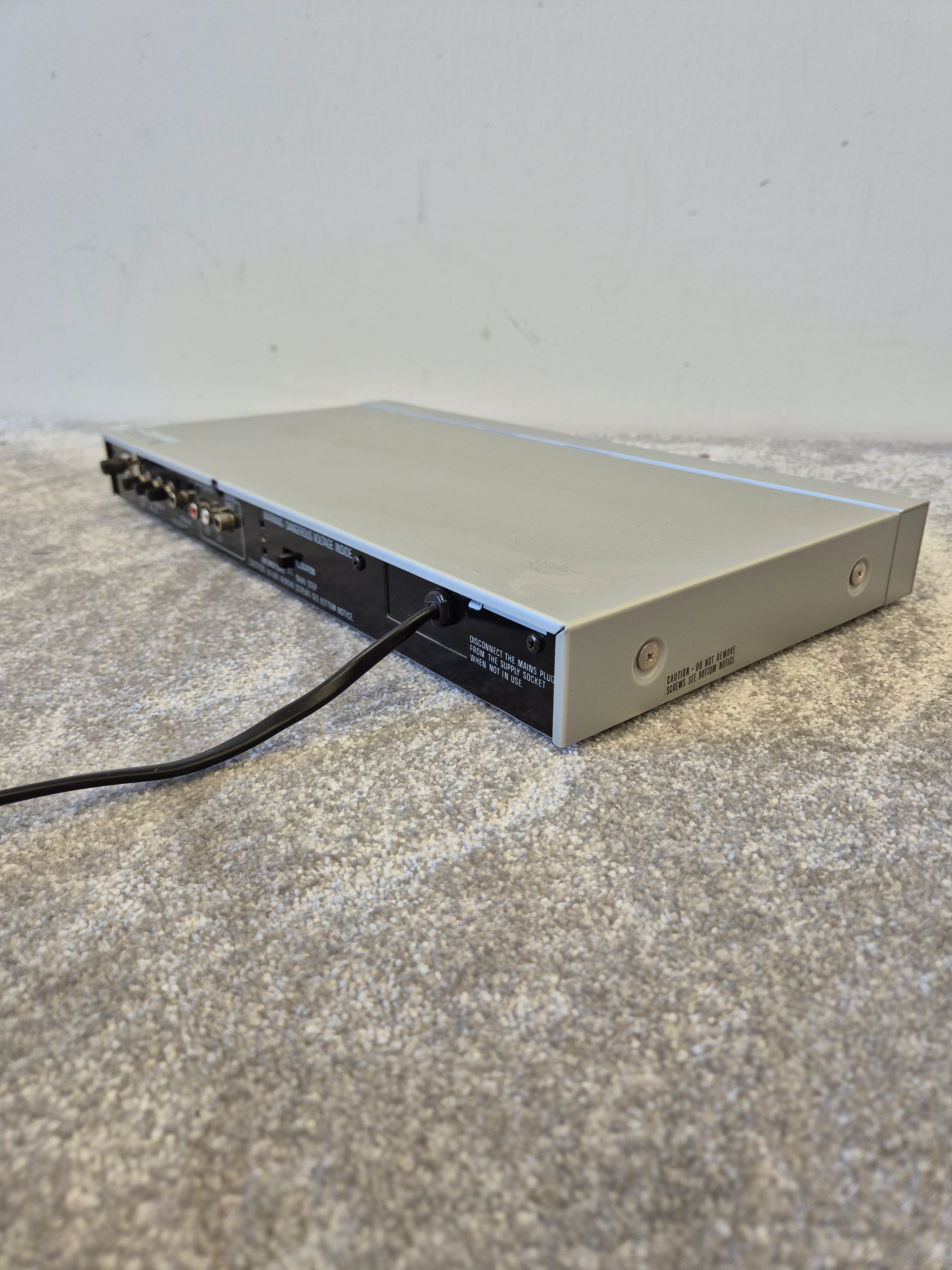 Technics ST-Z55L Quartz Synthesizer FM/MW/LW Stereo Tuner - Vintage Precision Tuning - Very Good w/ Original Box - Image 7