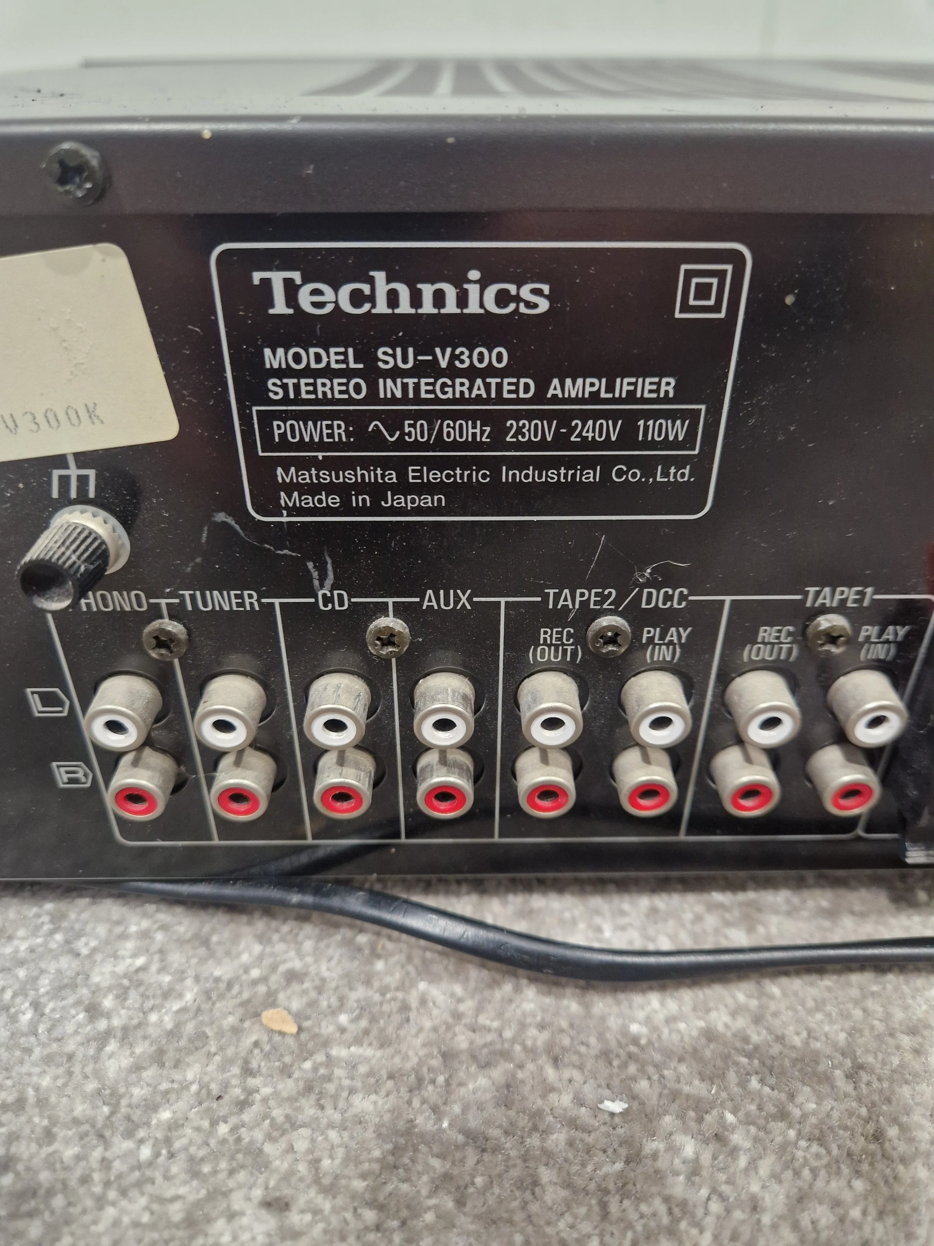 Technics SU-V300 - Stereo Integrated Amplifier, 2x30W - Spares or Repair - Image 9