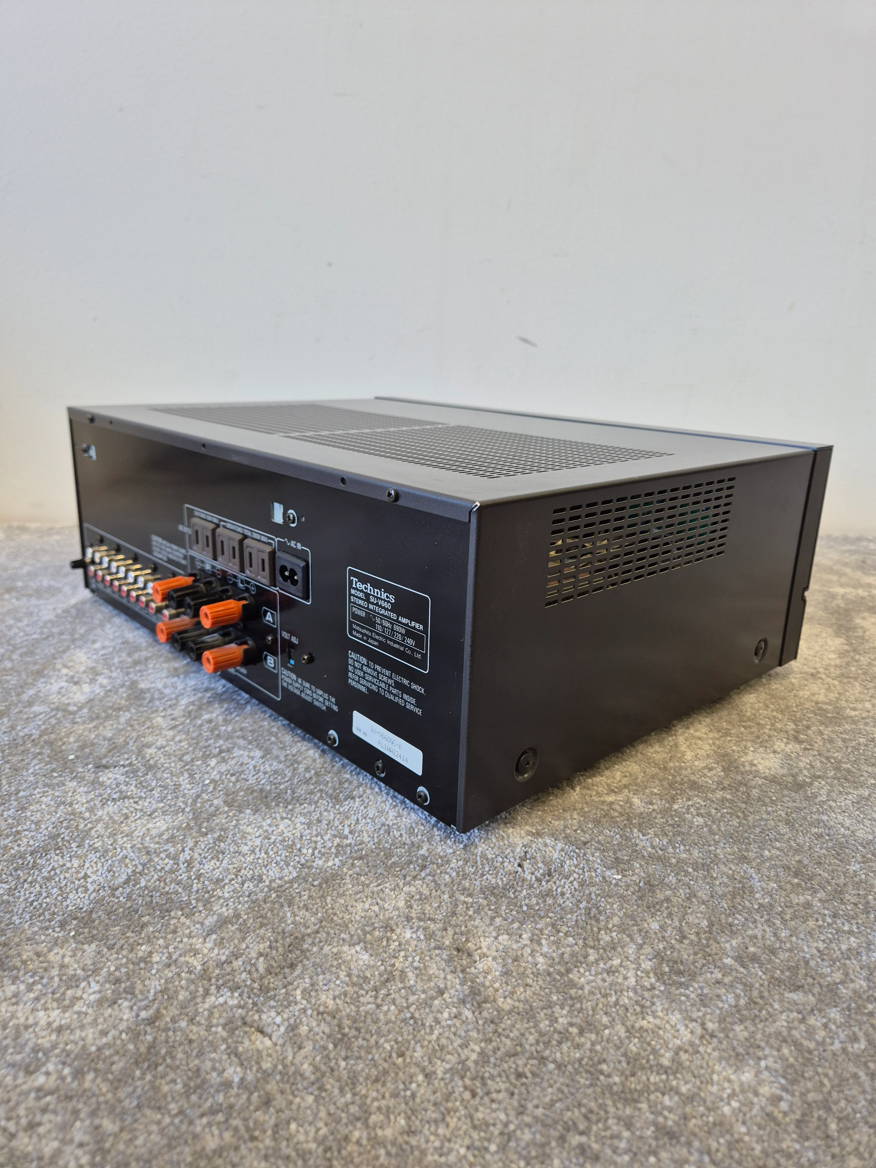 Technics SU-V660 - Stereo Integrated Amplifier - Excellent - Image 5