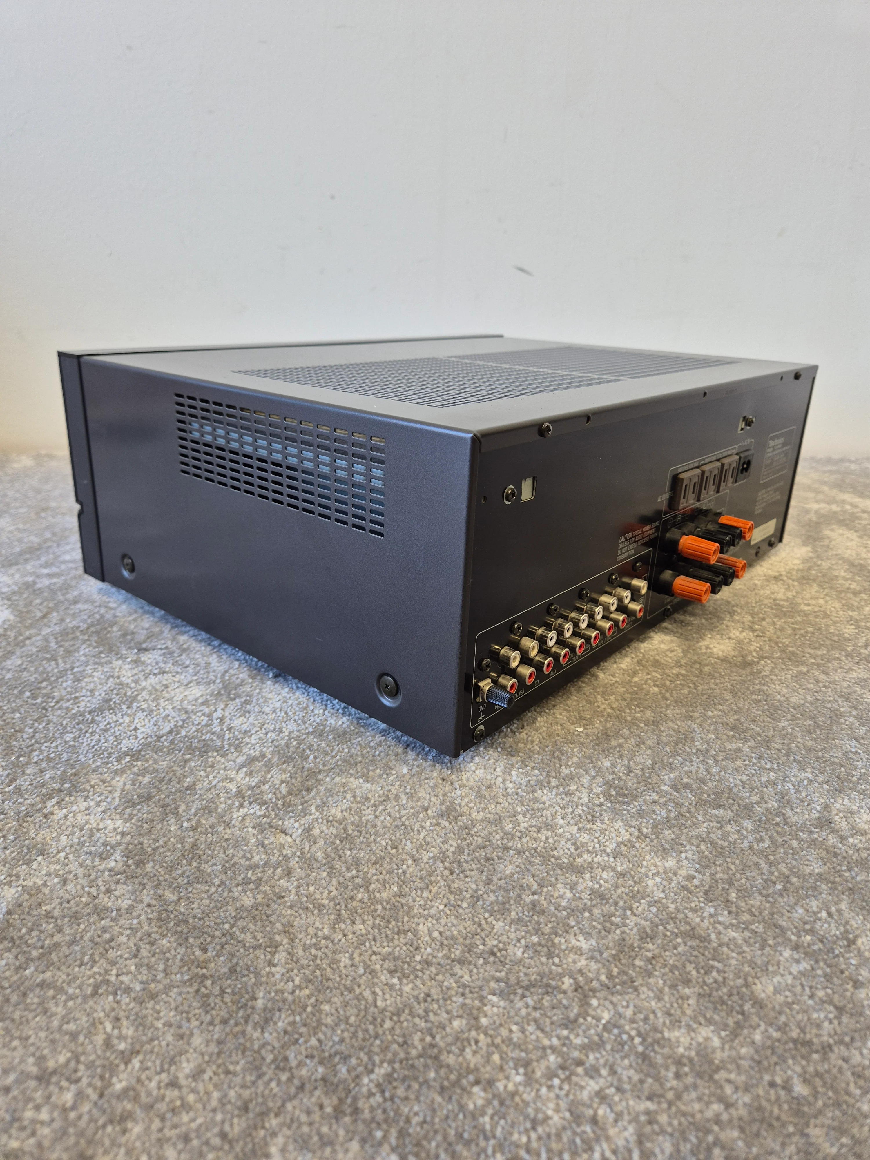 Technics SU-V660 - Stereo Integrated Amplifier - Excellent - Image 9