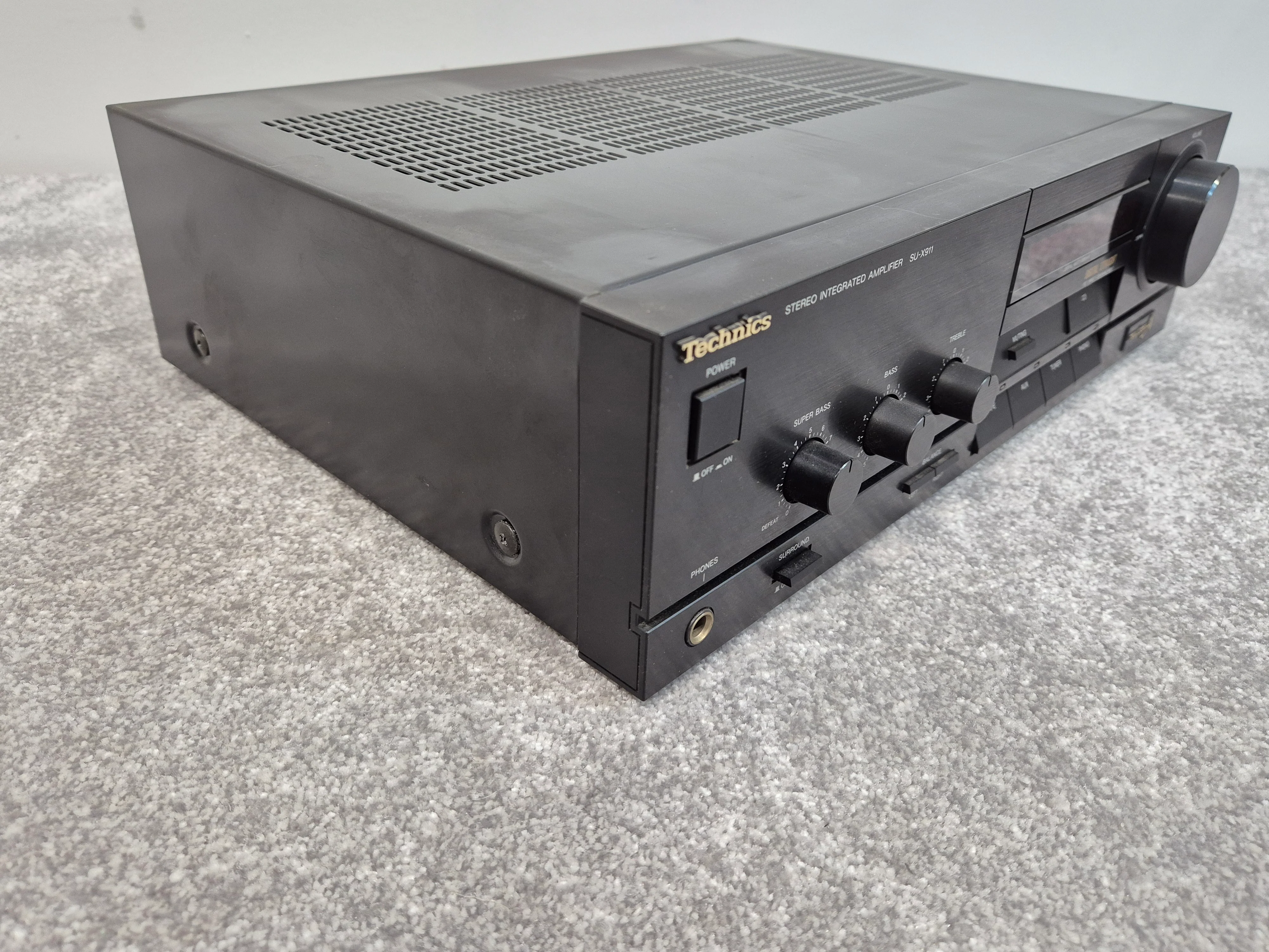 Technics SU-X911 - Stereo Integrated Amplifier w/ Remote Control - Image 2
