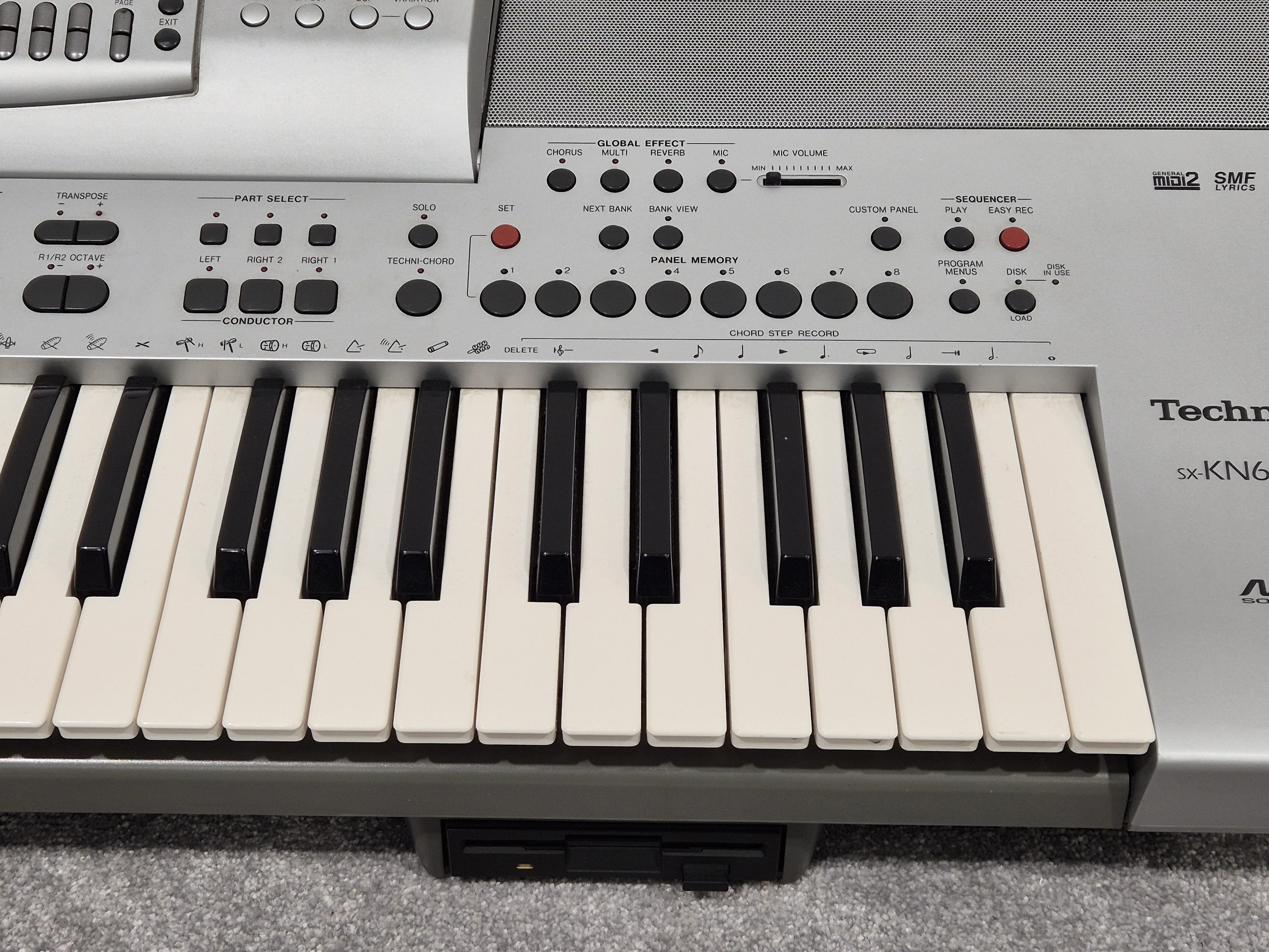 Technics SX-KN6500 - 61 Key Digital Keyboard Workstation - Image 4