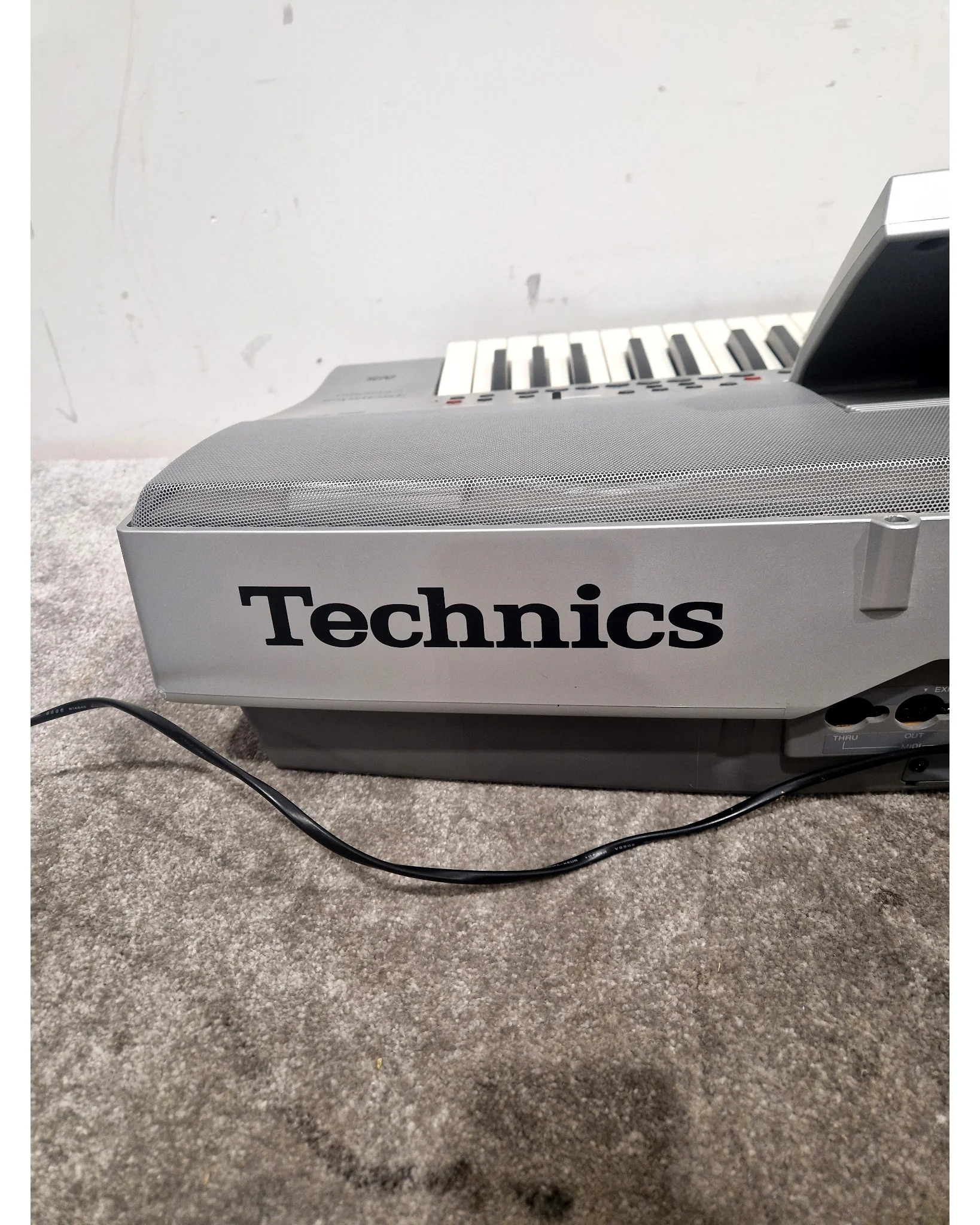 Technics SX-KN6500 - Keyboard - Silver - Excellent w/ Power Supply, Manuals & sustain pedal - Image 8