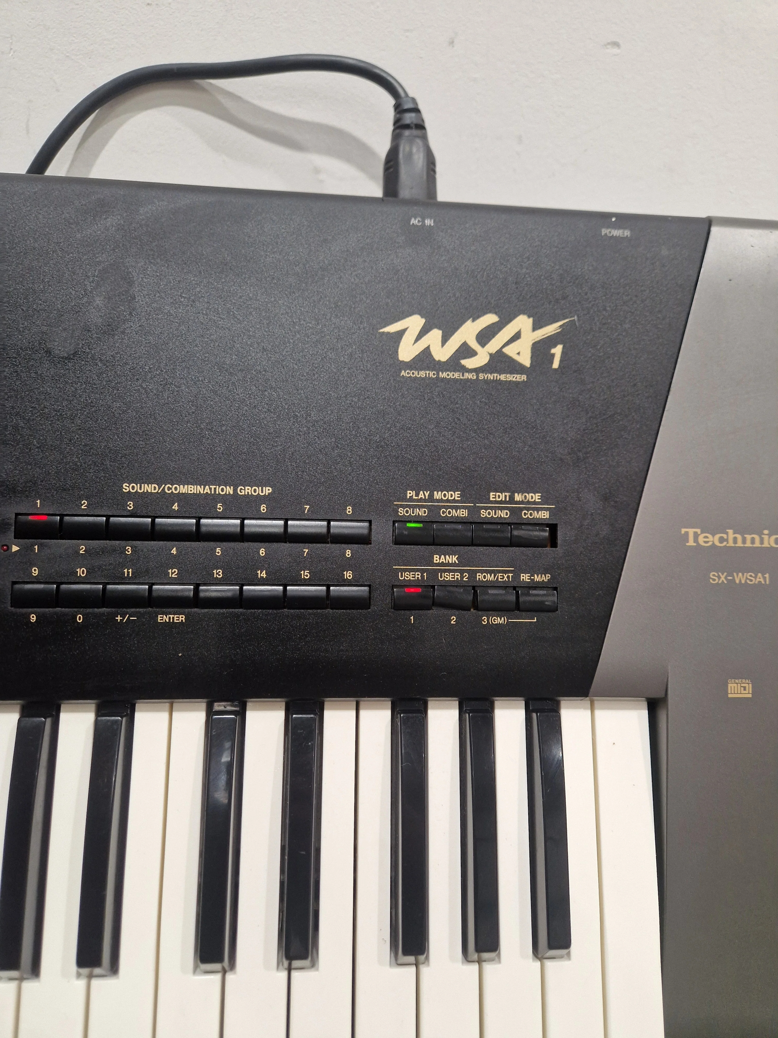 Technics WSA1 - Digital Piano/Synthesizer - Black - Good w/ Power Cable - Image 17