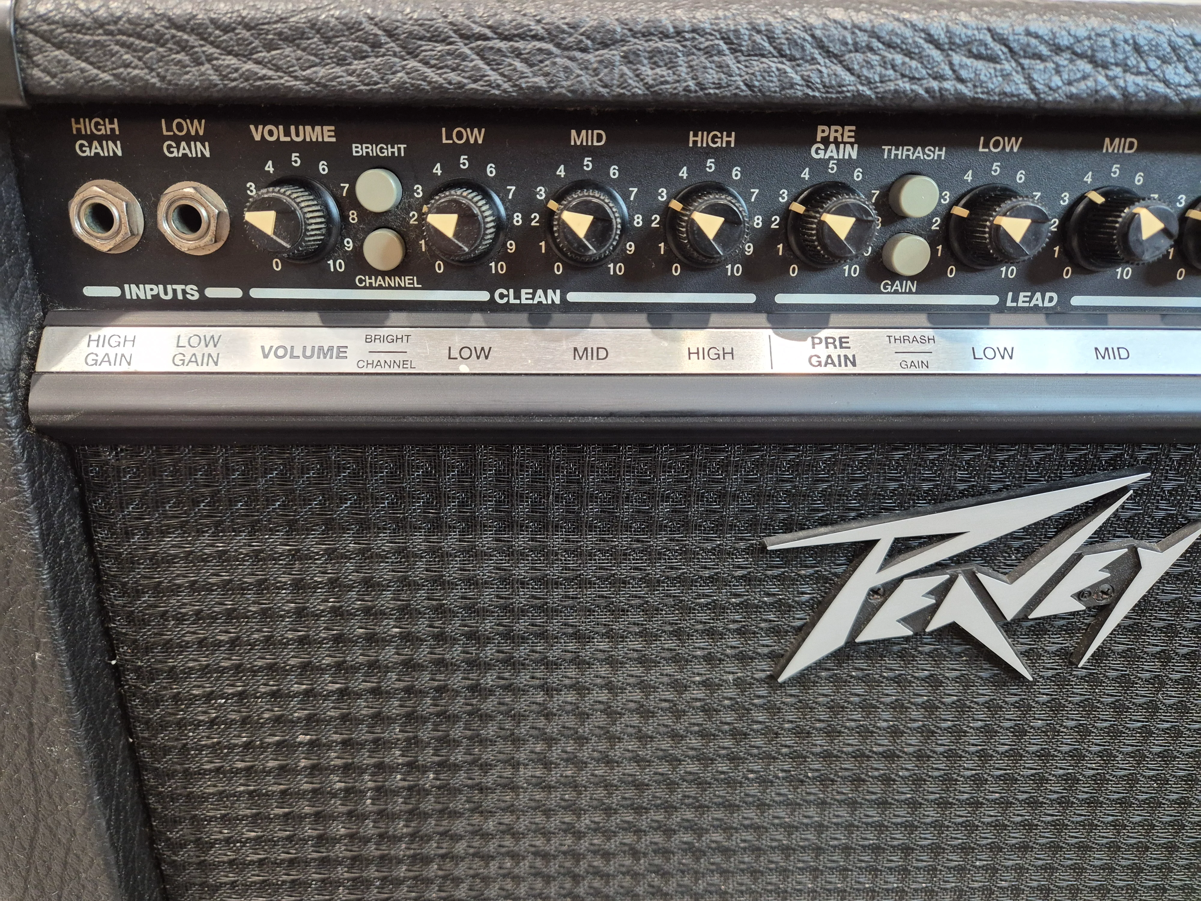 Peavey Studio Pro 112 - 65-Watt Guitar Combo Amplifier - Image 3