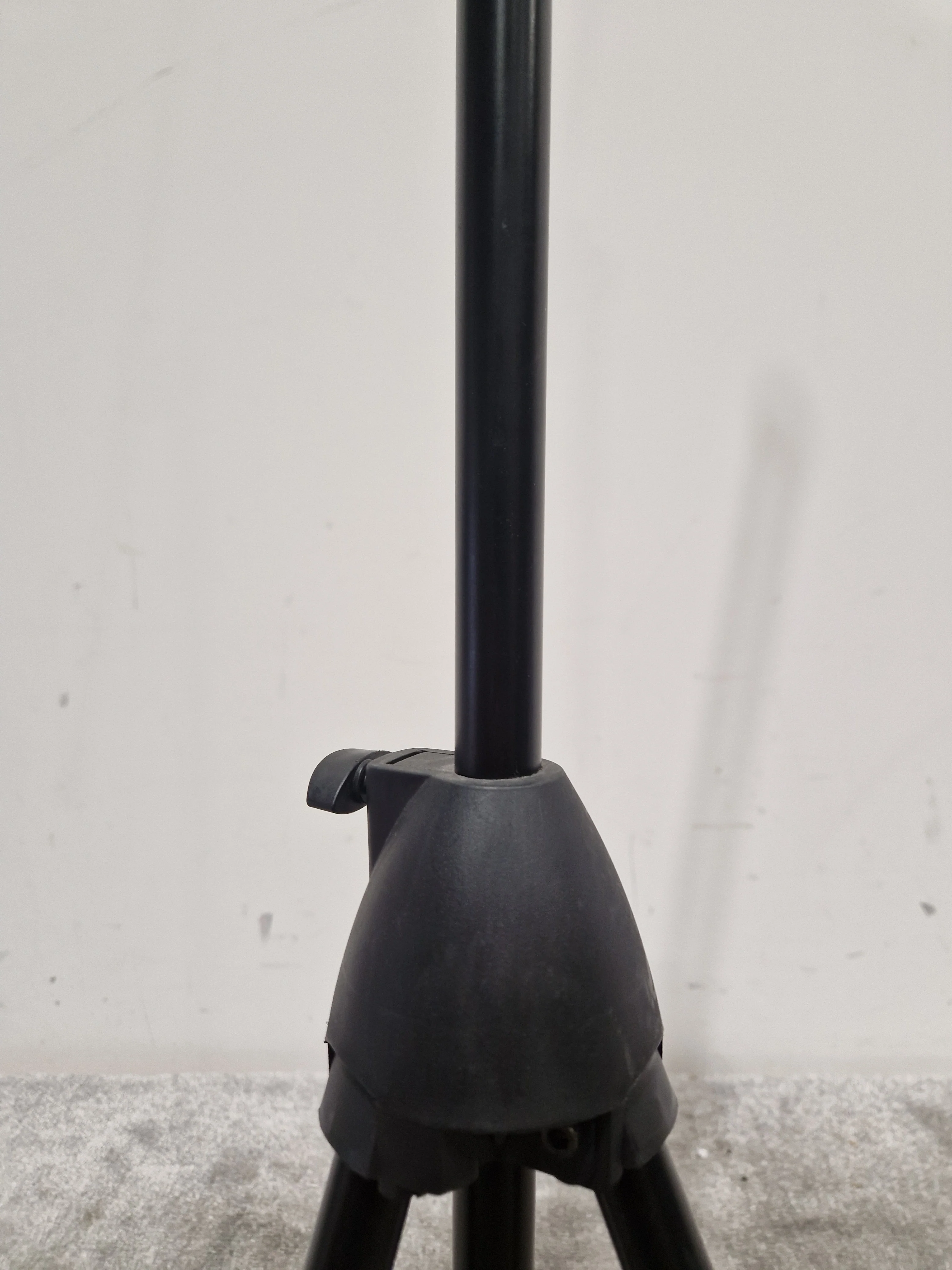 Tiger Mic Stand - Black – Microphone Stand - Good - Image 6