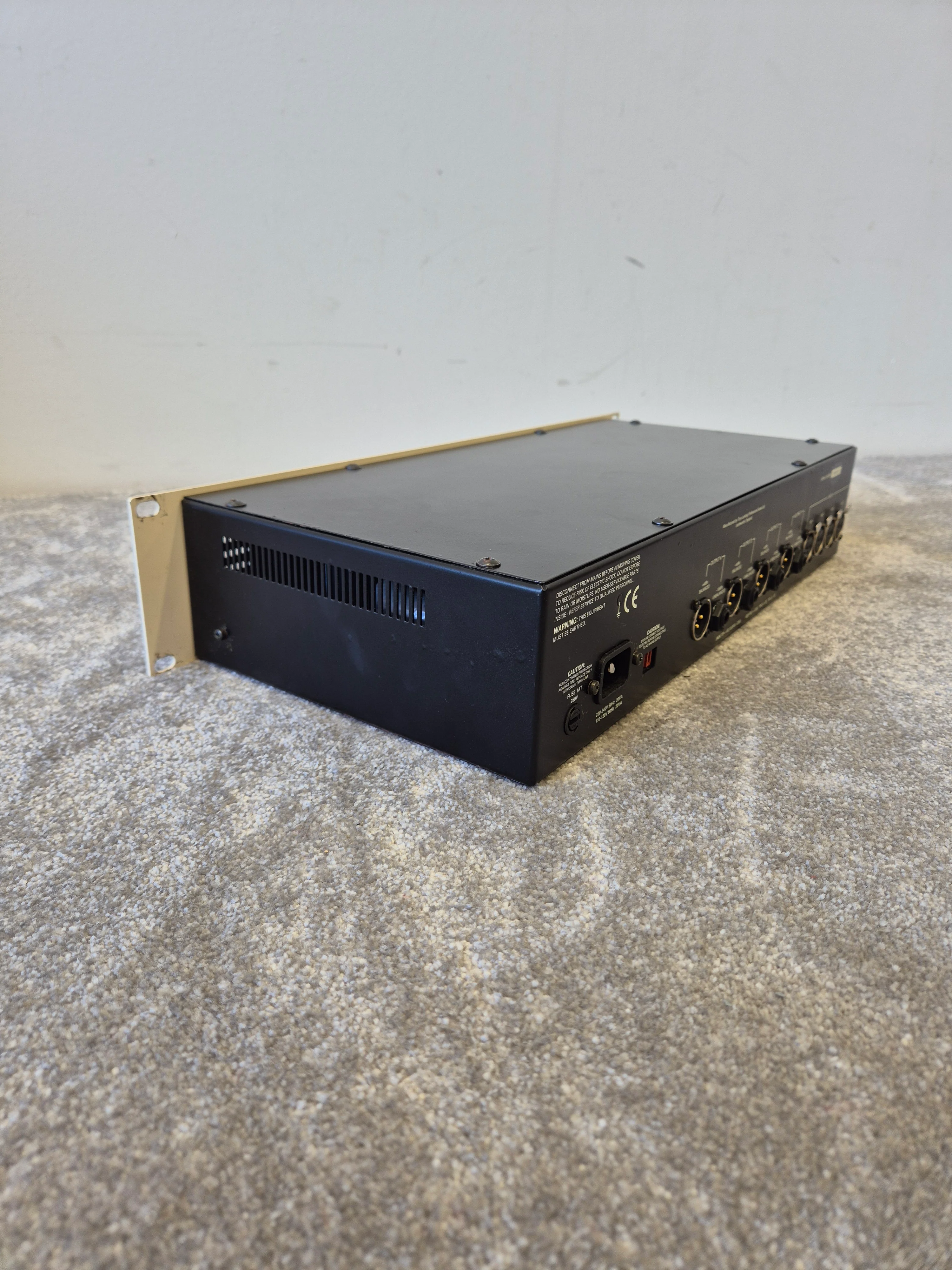 TL Audio Ivory Series 5001 Quad Valve Pre-Amplifier - Very Good Condition - Image 12