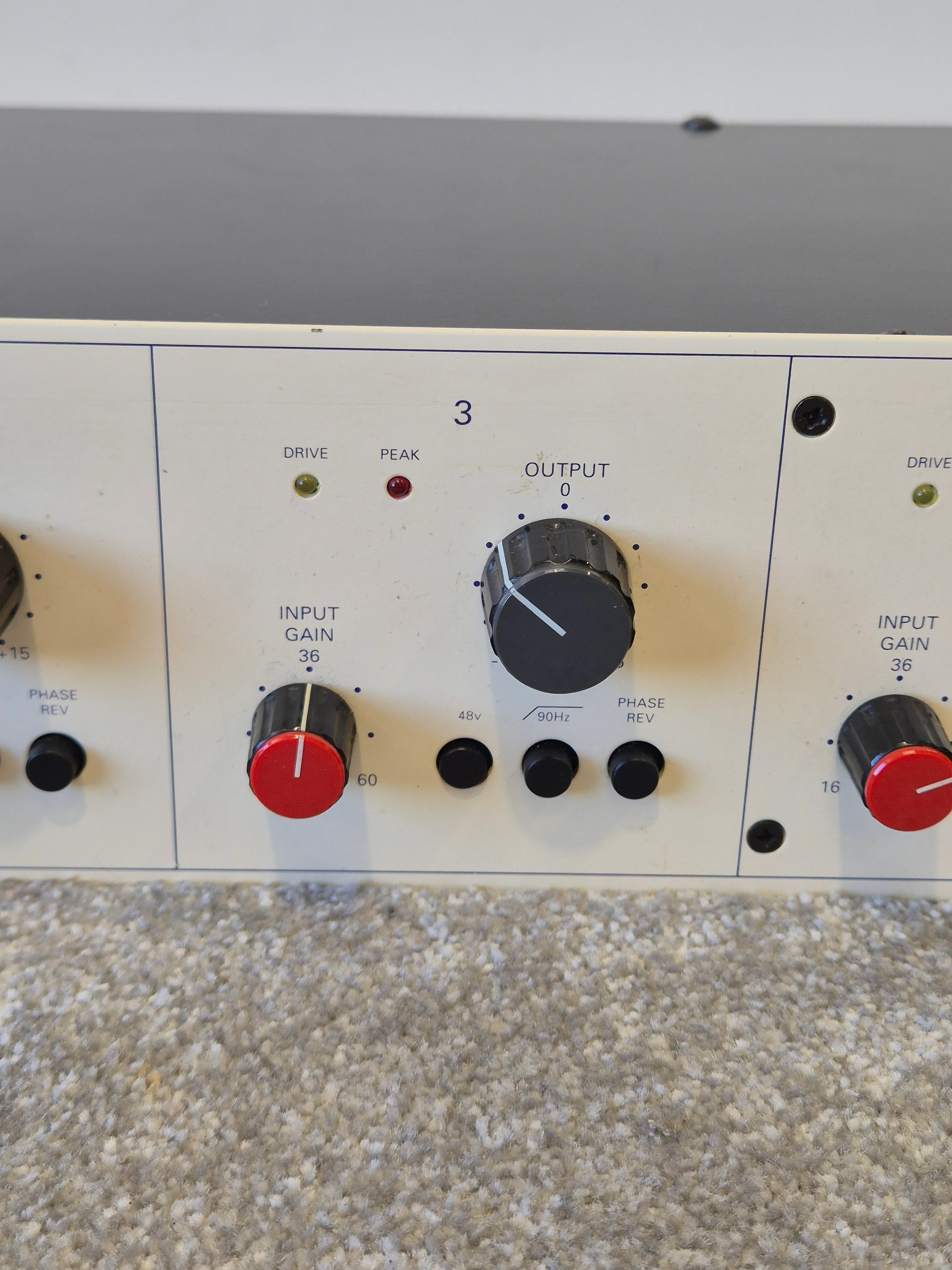 TL Audio Ivory Series 5001 Quad Valve Pre-Amplifier - Very Good Condition - Image 4