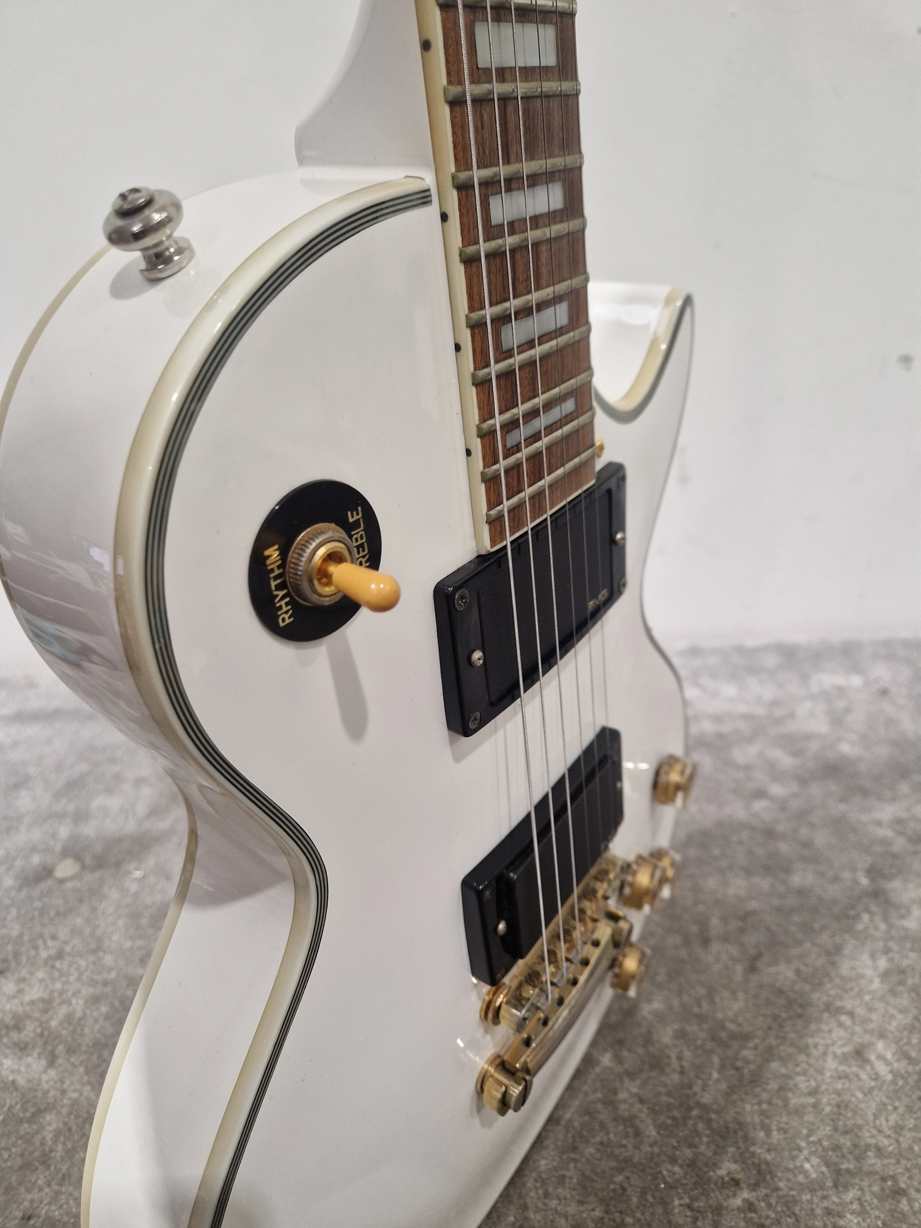 Tokai ALC112 Les Paul Custom Electric Guitar - Classic Design - Very Good w/ Hard Case - Image 10
