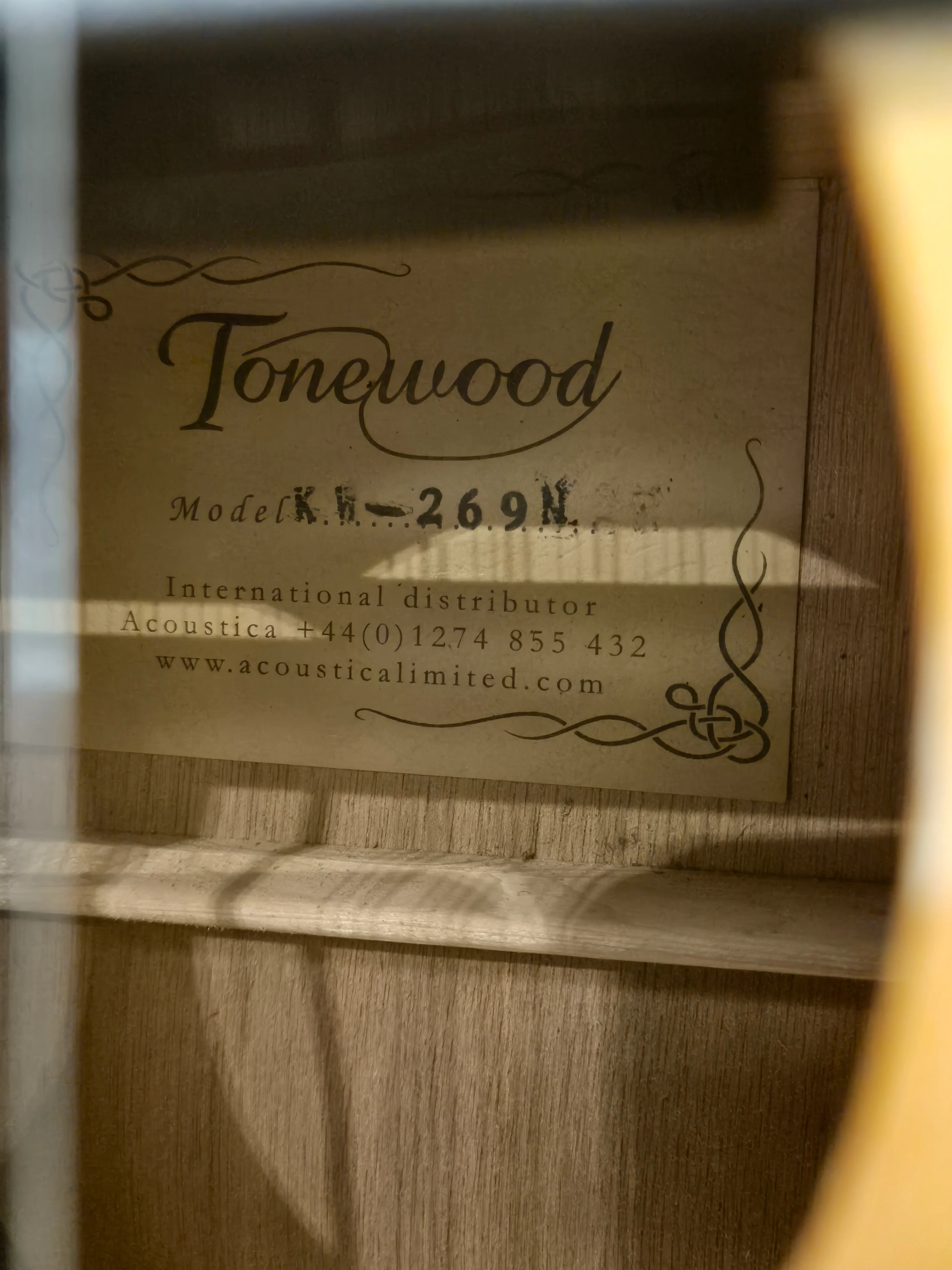 Tonewood KW269N 12-String Acoustic Guitar - Sound Hole Pickup - Spider Hard Case - Image 4