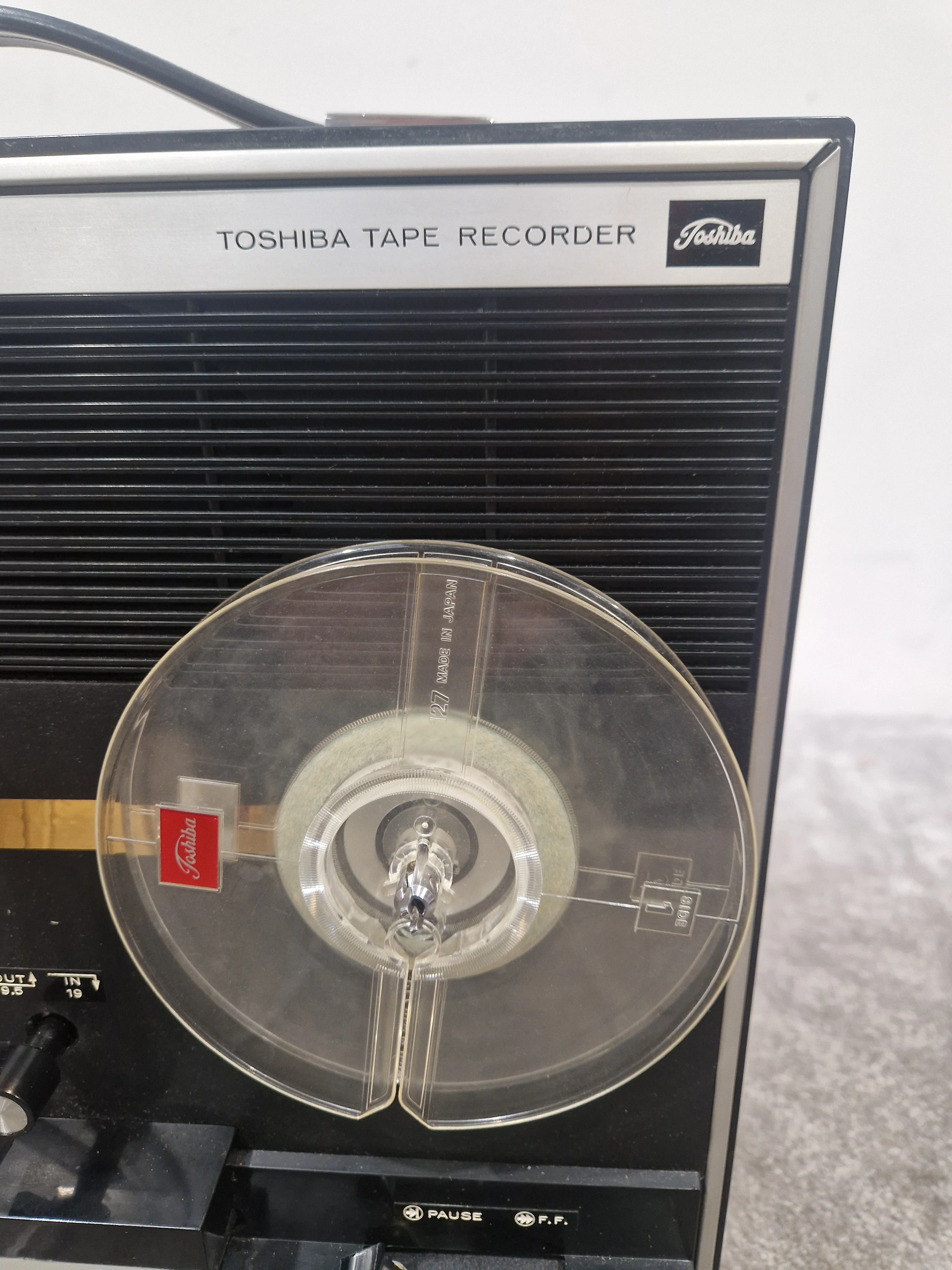 TOSHIBA GT-701V-9A - Vintage Cassette Deck - Spares or Repair - Image 4
