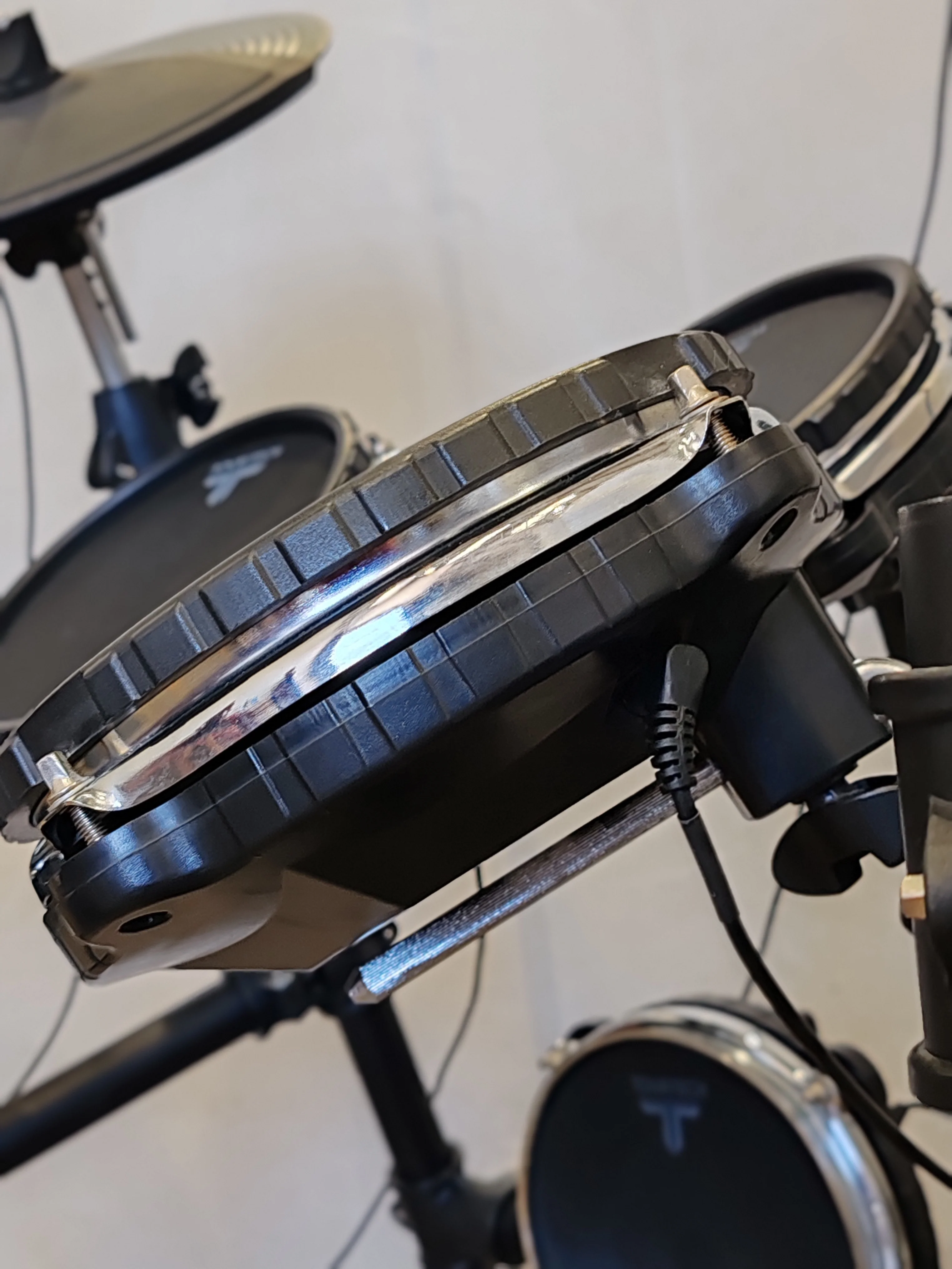 Tourtech TT-22M Electronic Drum Kit – Excellent Condition | Mesh Pads, Multi-Zone Triggers, Built-In Sound Module - Image 17