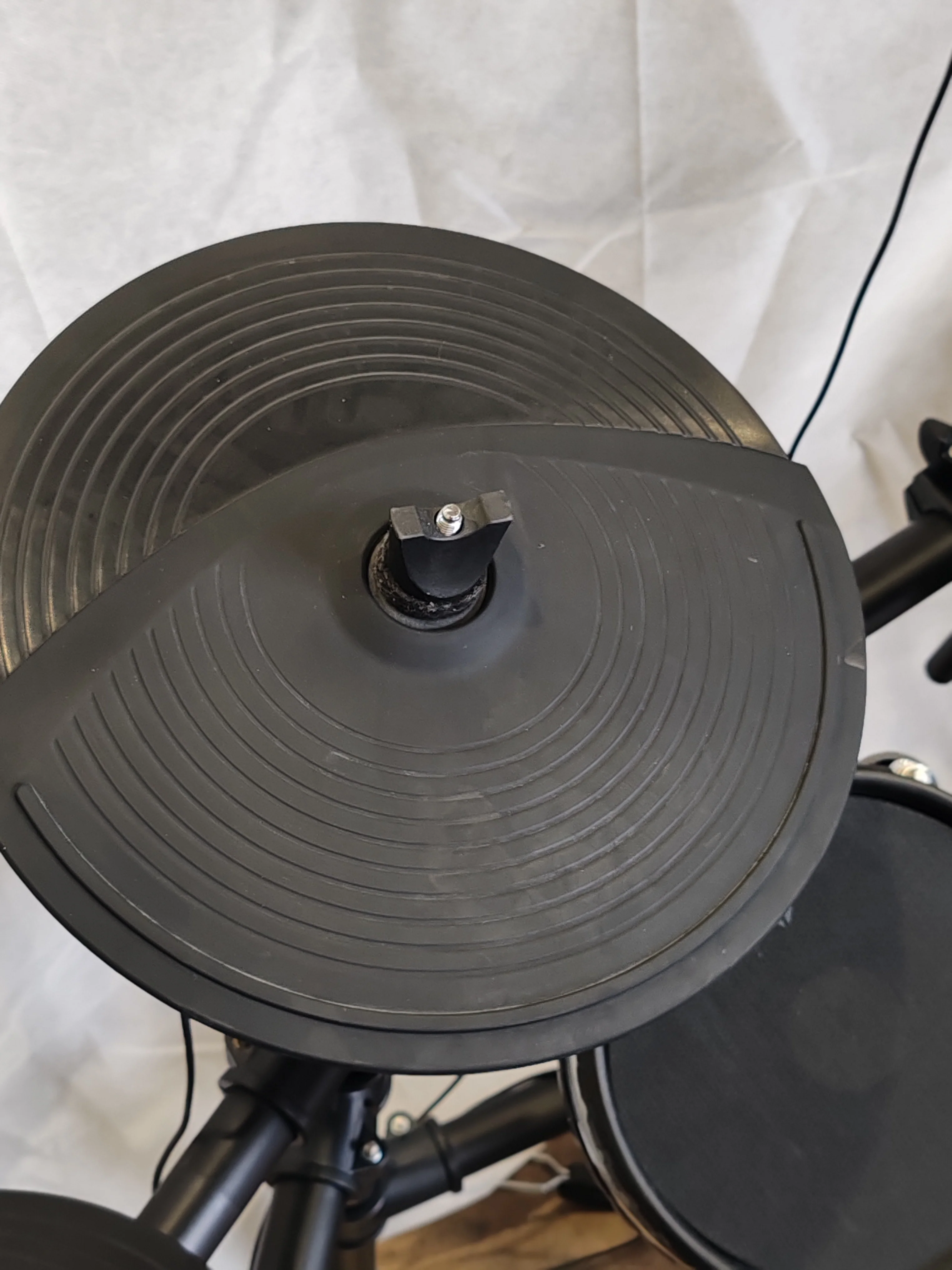 Tourtech TT-22M Electronic Drum Kit – Excellent Condition | Mesh Pads, Multi-Zone Triggers, Built-In Sound Module - Image 4