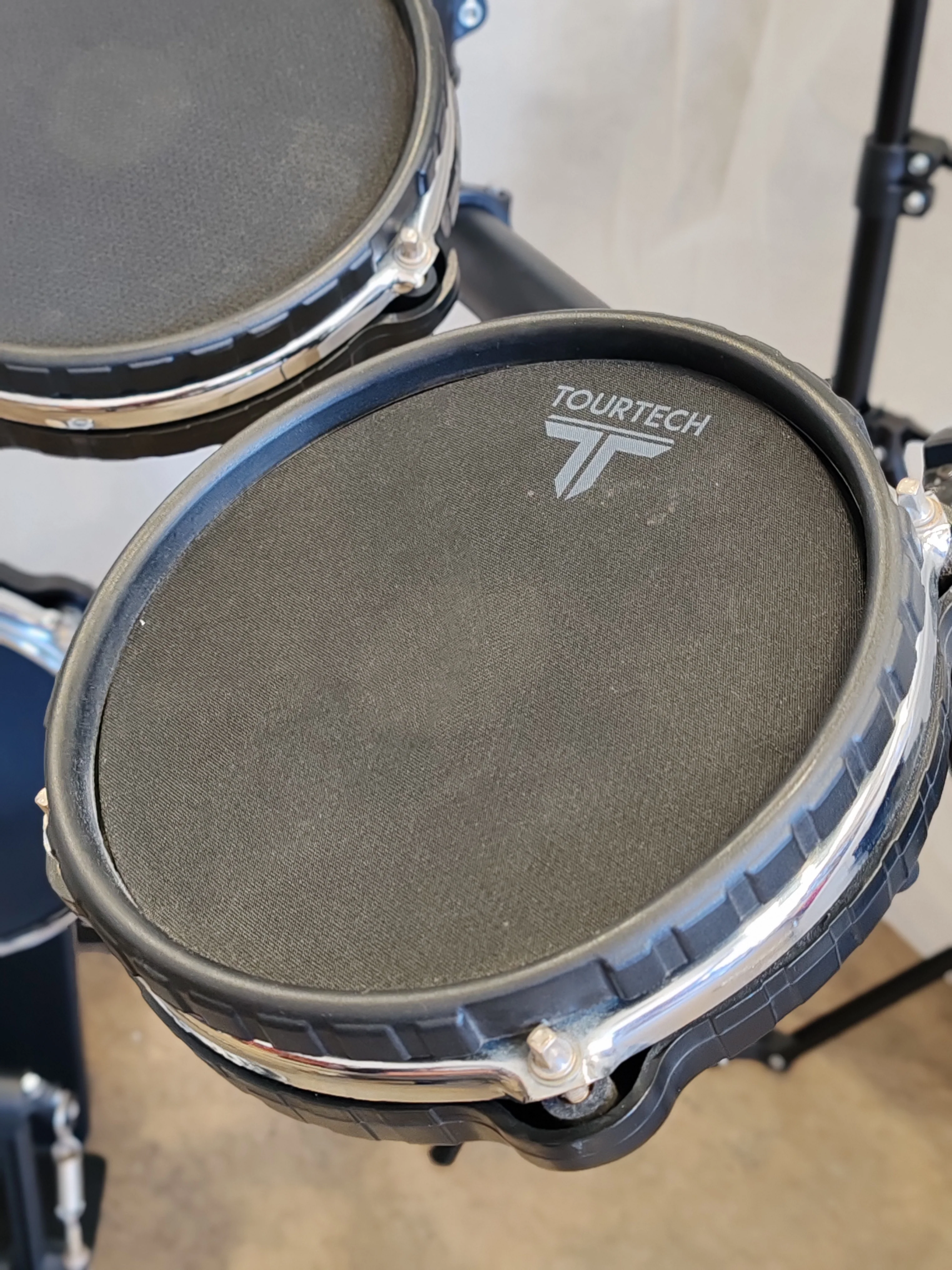 Tourtech TT-22M Electronic Drum Kit – Excellent Condition | Mesh Pads, Multi-Zone Triggers, Built-In Sound Module - Image 6